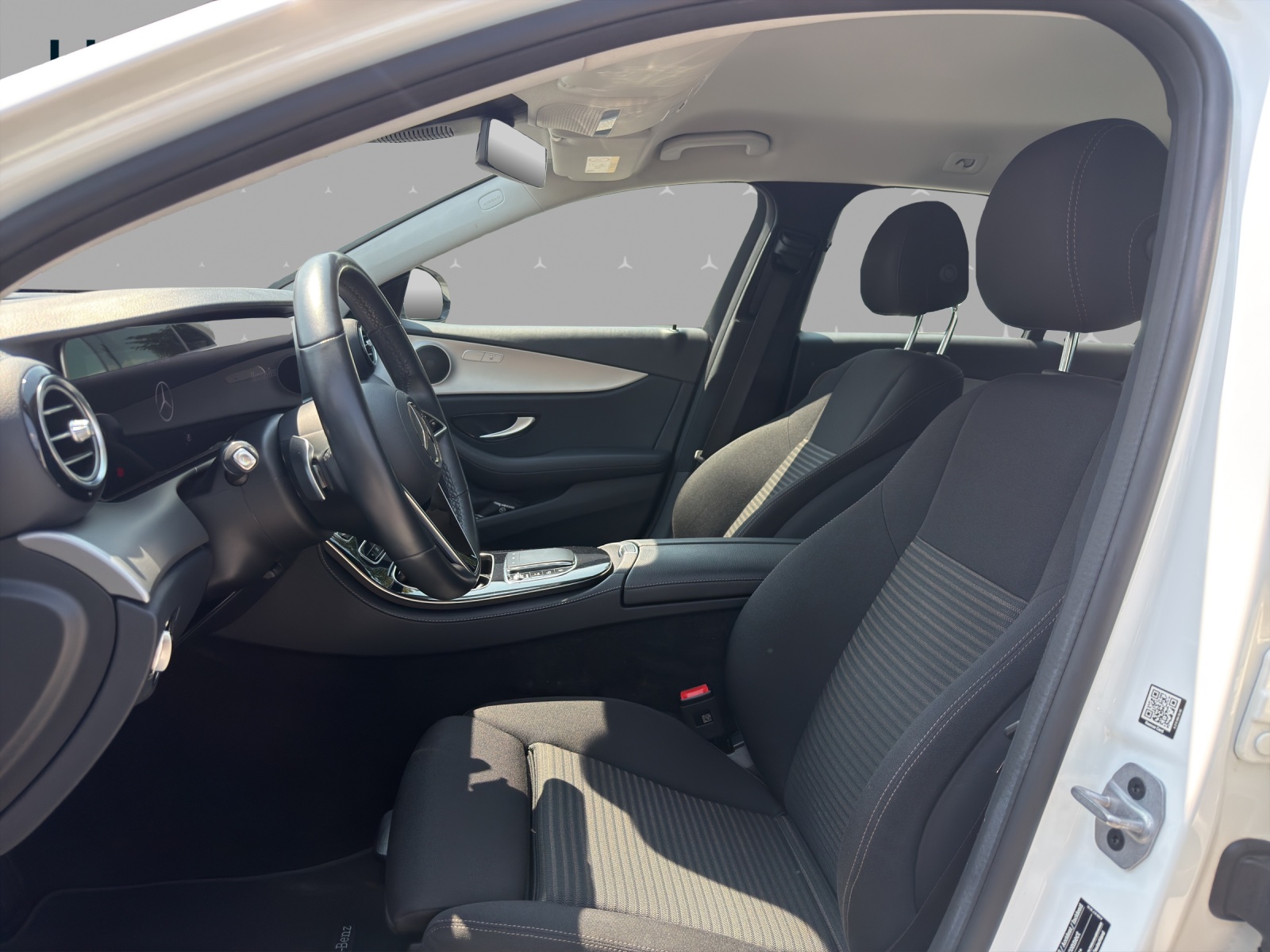 MERCEDES-BENZ E 220 d T 4Matic Swiss Star 9G-Tronic-image-7