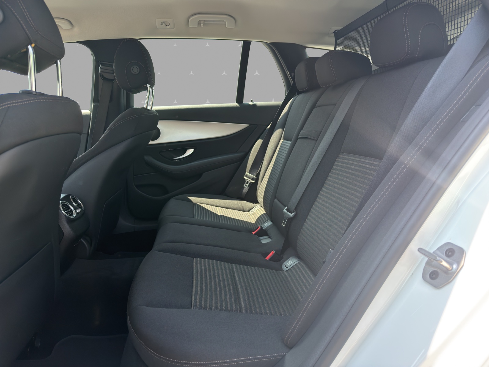 MERCEDES-BENZ E 220 d T 4Matic Swiss Star 9G-Tronic-image-11