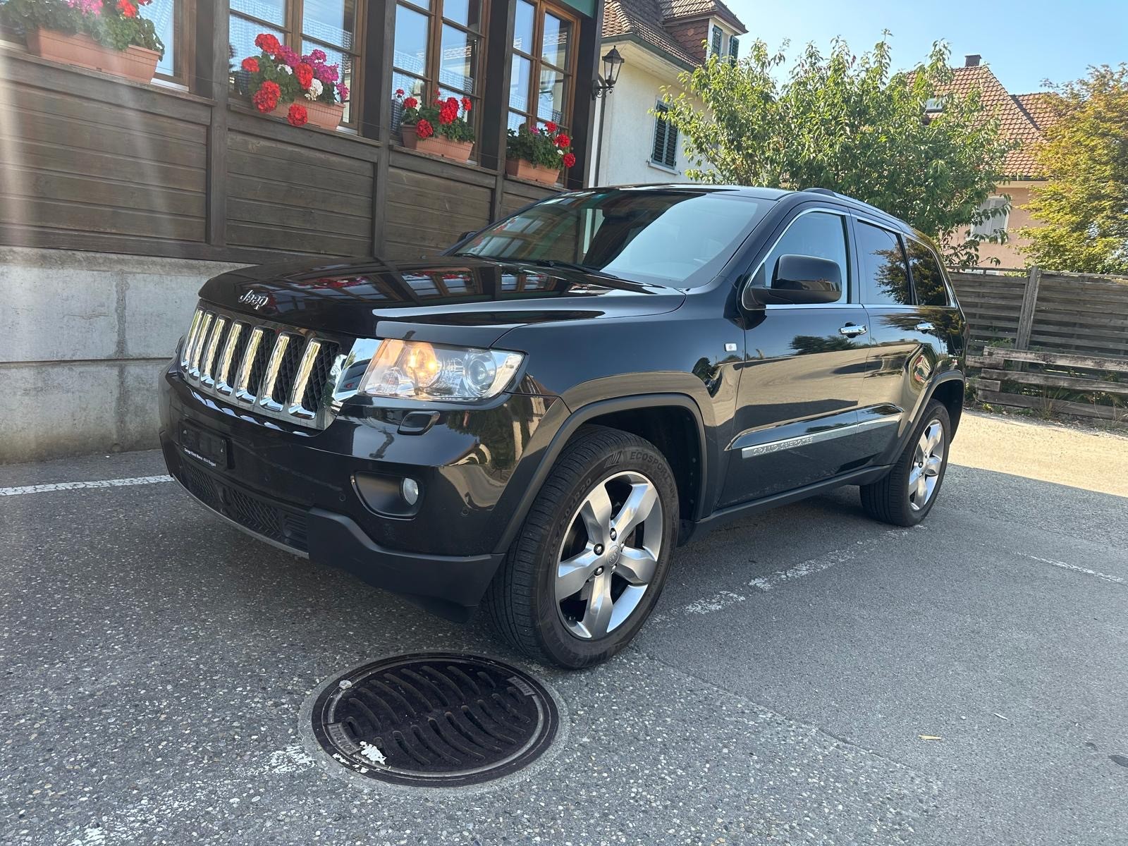 JEEP Grand Cherokee 3.0 CRD Overland Automatic-image-1
