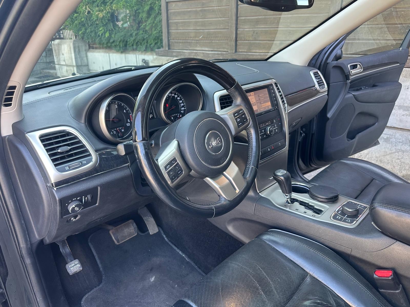 JEEP Grand Cherokee 3.0 CRD Overland Automatic-image-10