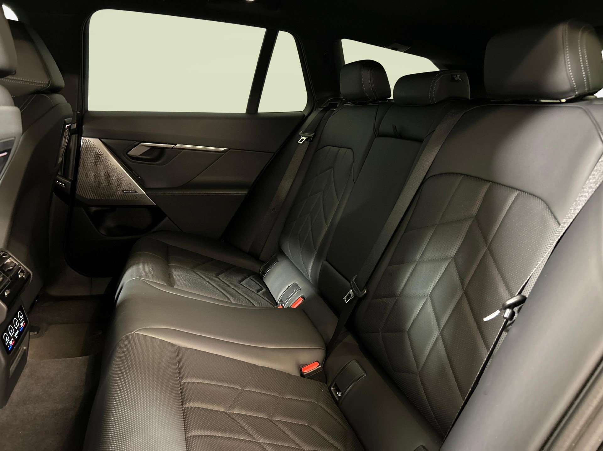 BMW 520d xDrive Touring-image-3
