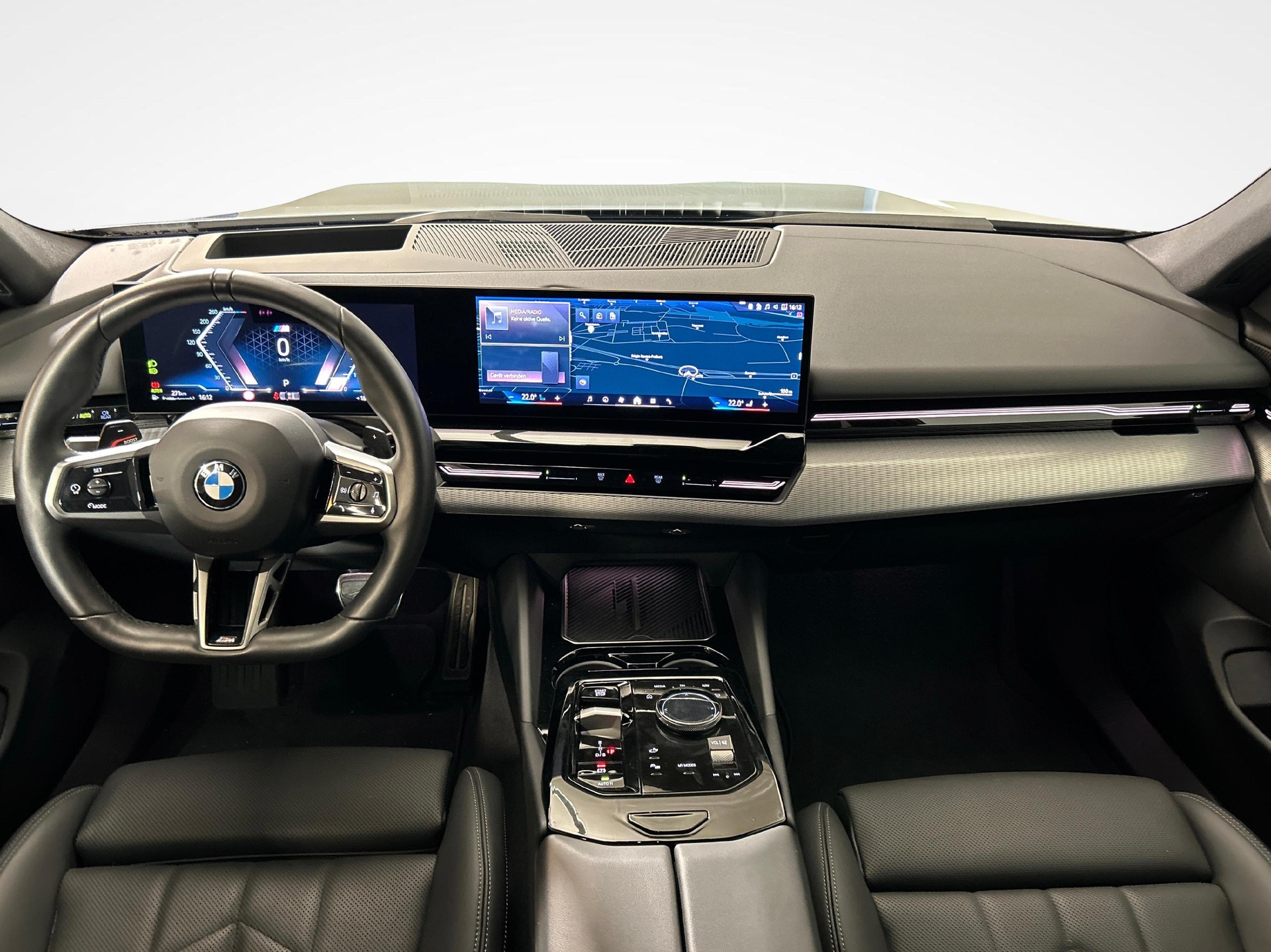 BMW 520d xDrive Touring-image-6