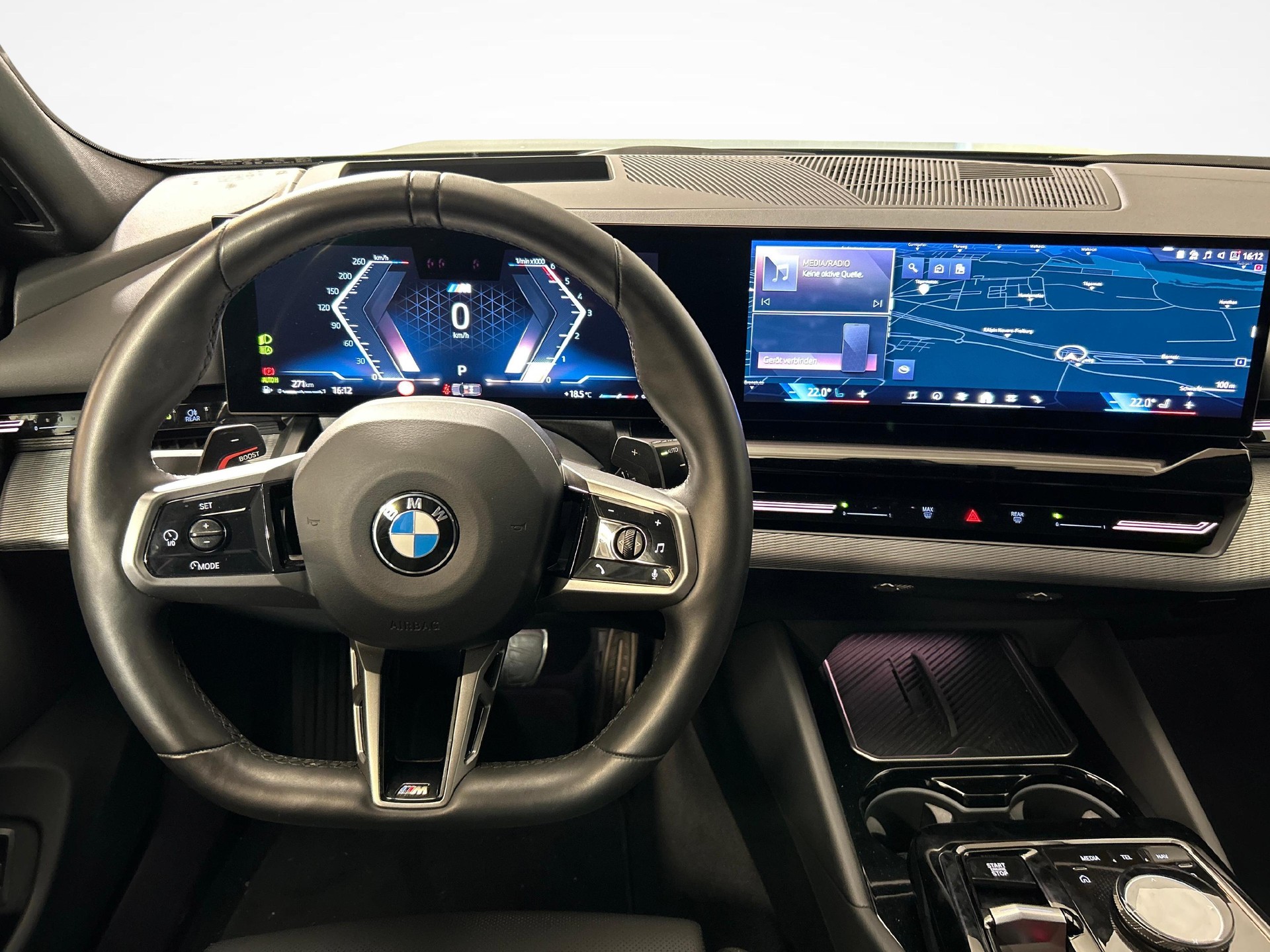 BMW 520d xDrive Touring-image-5