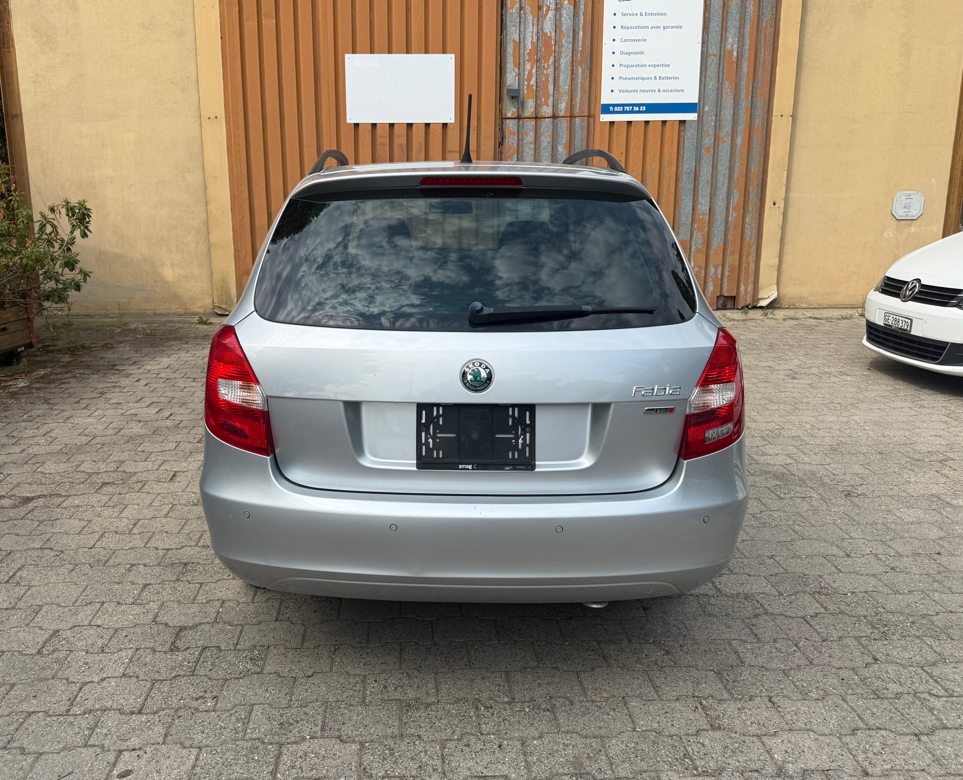 SKODA Fabia 1.2 TSI Elegance DSG-image-4