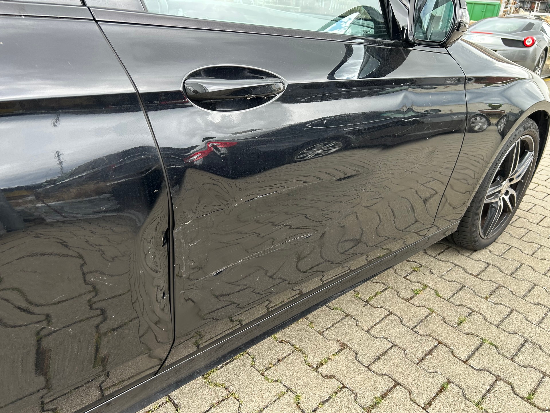 MERCEDES-BENZ E 220 d AMG Line 9G-Tronic-image-7