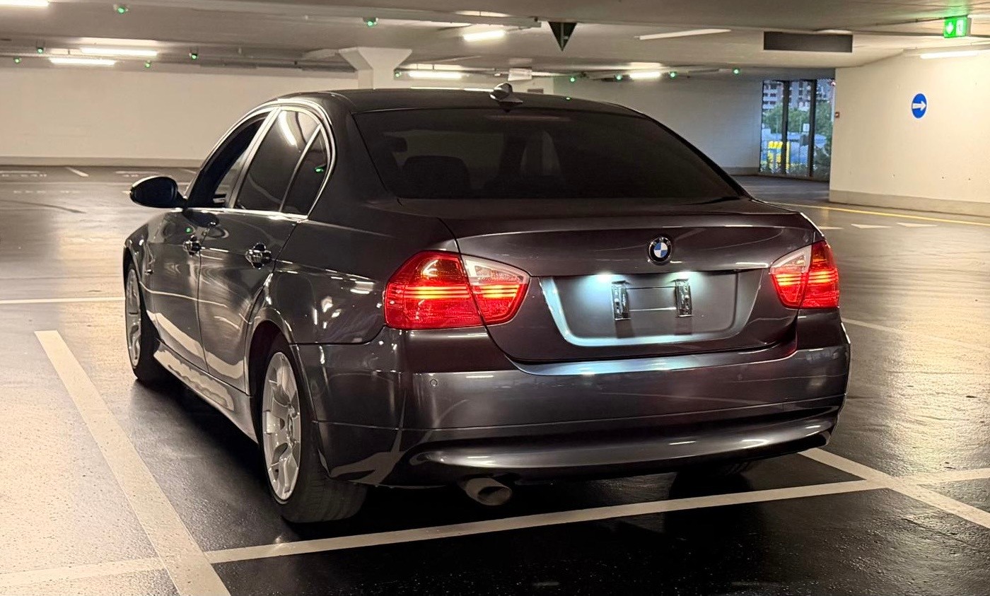 BMW 320d-image-4