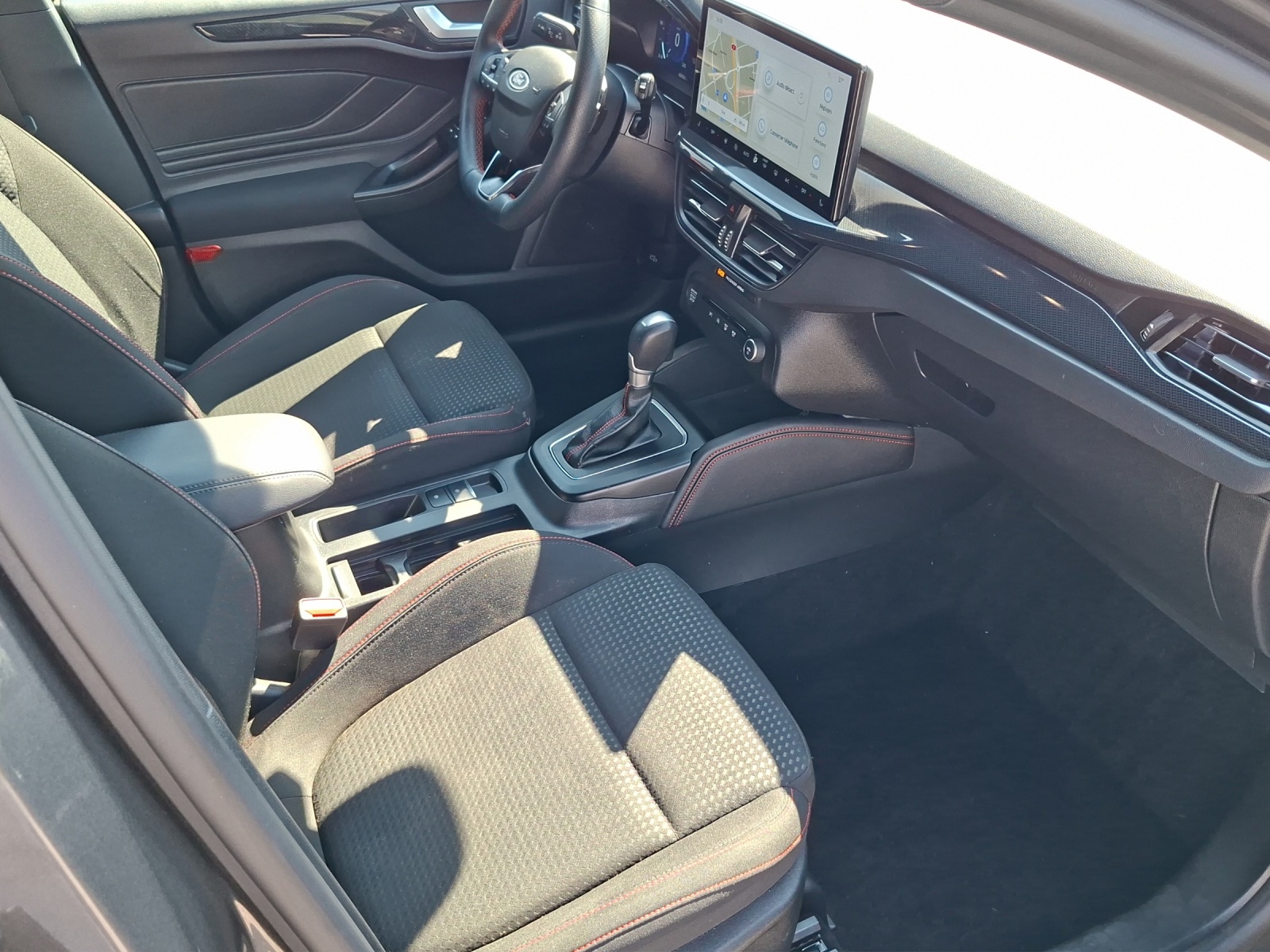 FORD Focus 1.0 MHEV ST-Line X Automat-image-12