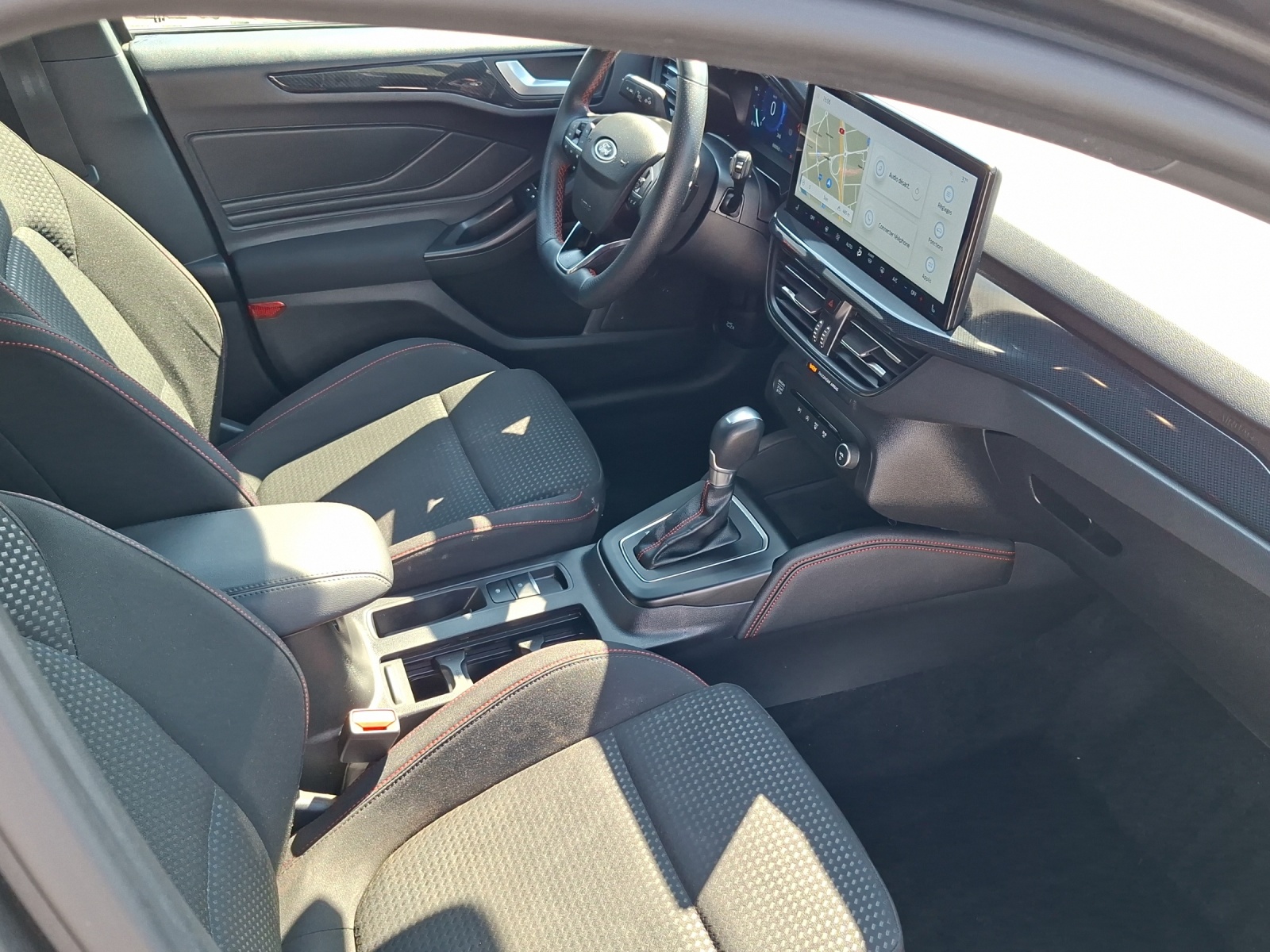 FORD Focus 1.0 MHEV ST-Line X Automat-image-13