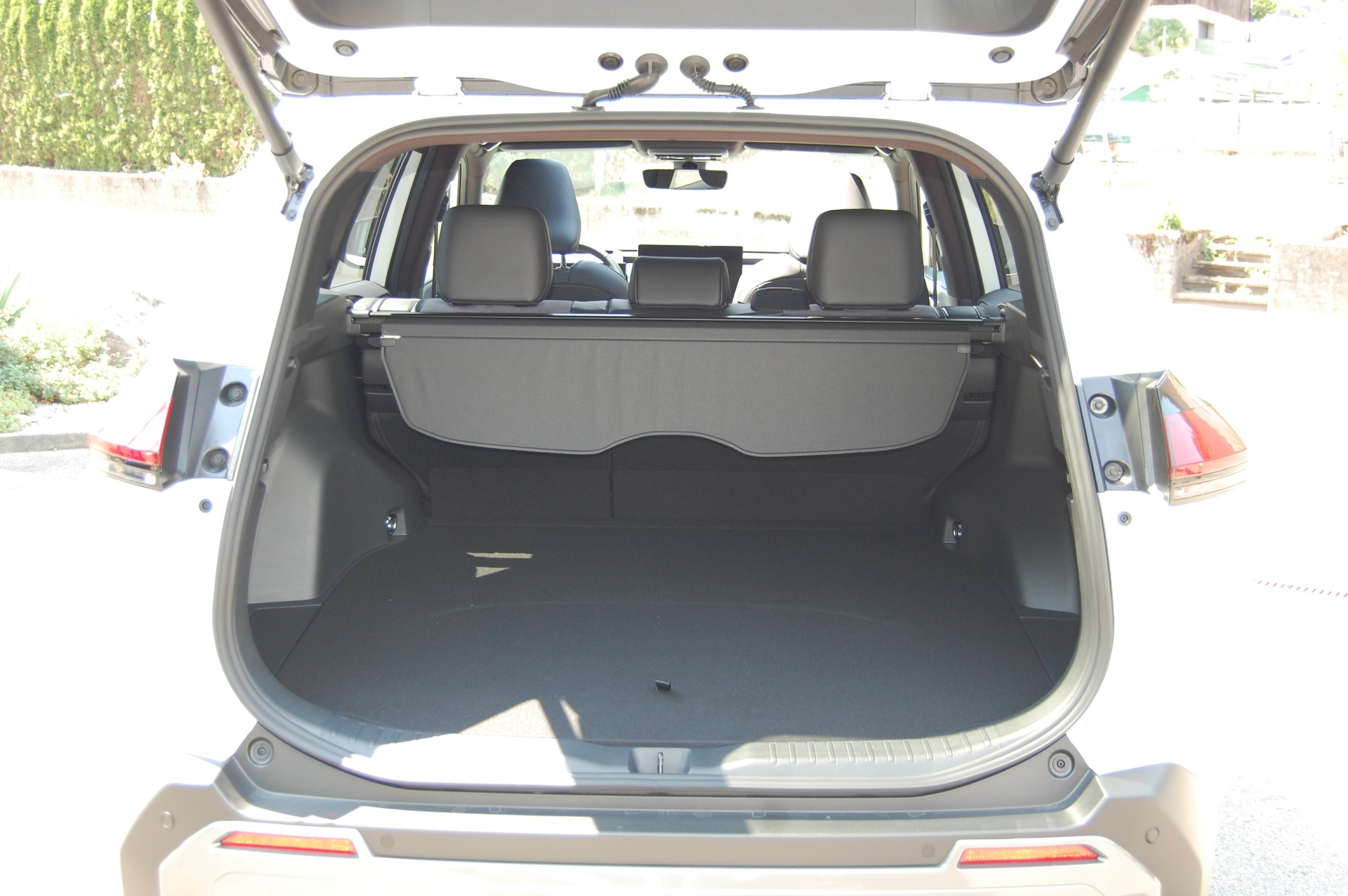 SUZUKI Across 2.5 Plug-in-Hybrid Compact Top E-CVT-image-7