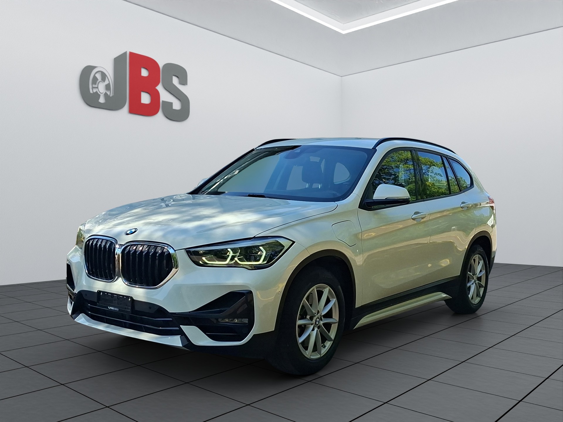 BMW X1 xDrive 25e Fleet Edition Steptronic-image-0