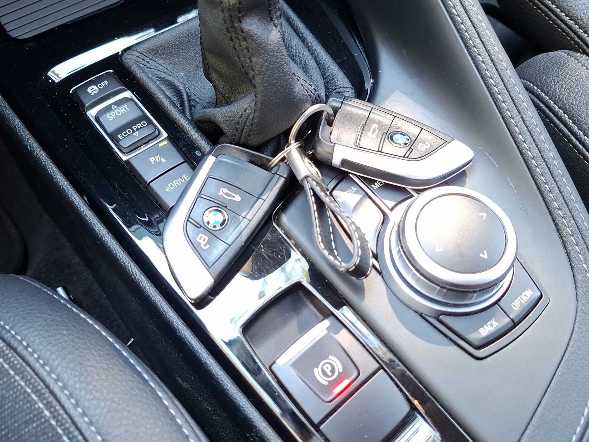 BMW X1 xDrive 25e Fleet Edition Steptronic-image-18
