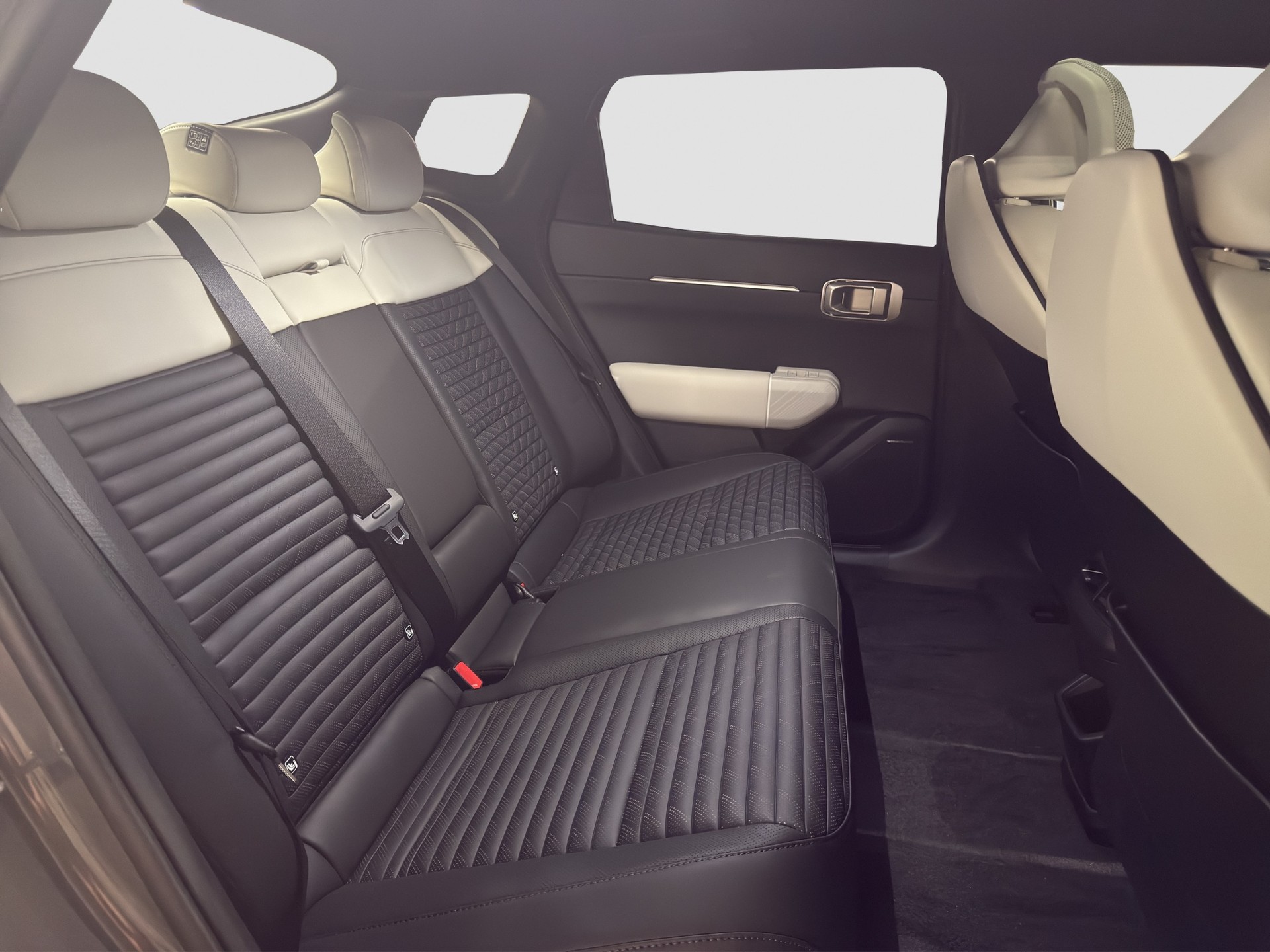KIA EV4 Fastback 81 kWh GT-Line-image-11