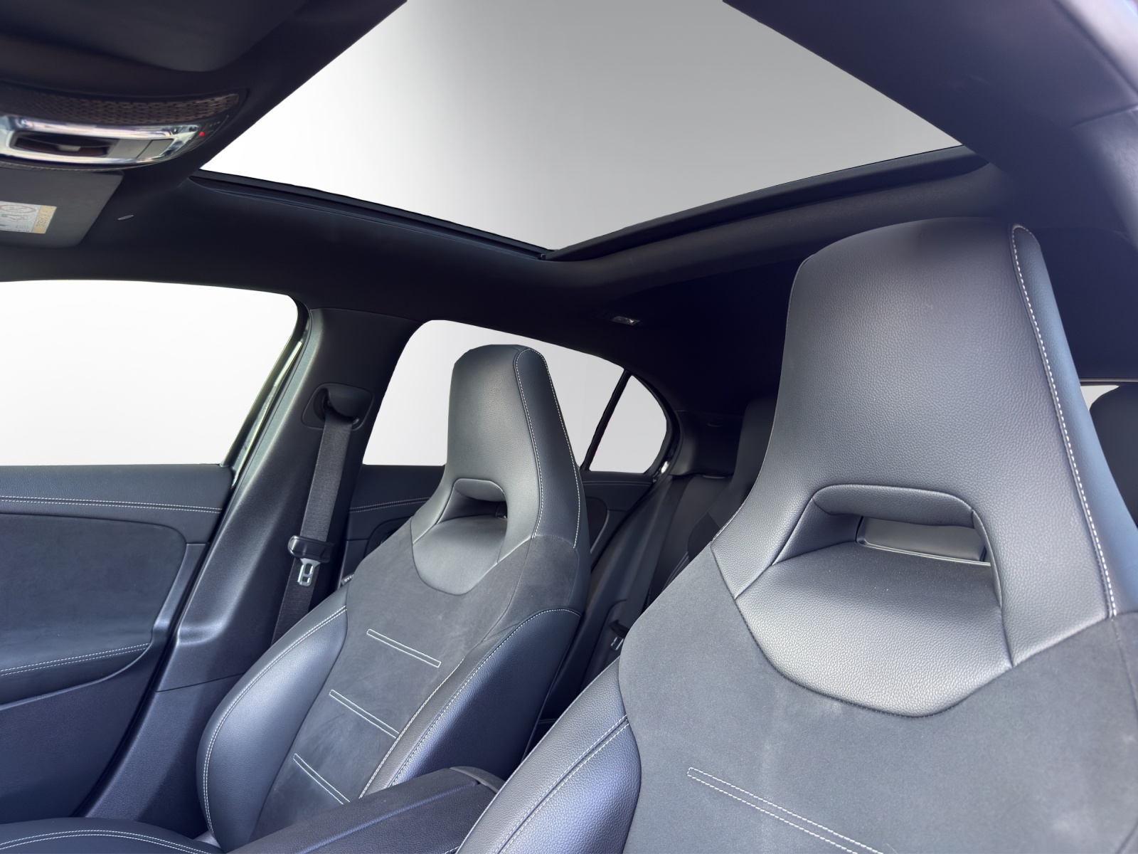 Image MERCEDES-BENZ A-250 A 250e AMG Line