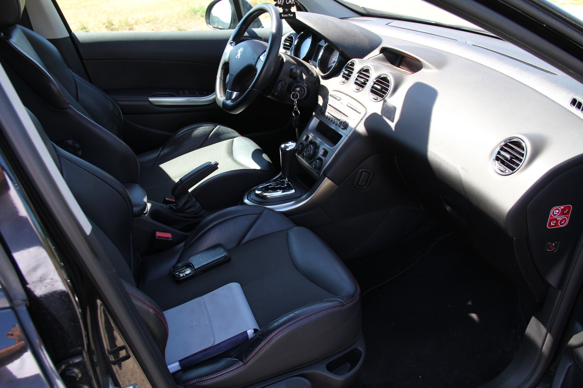 PEUGEOT 308-image-7