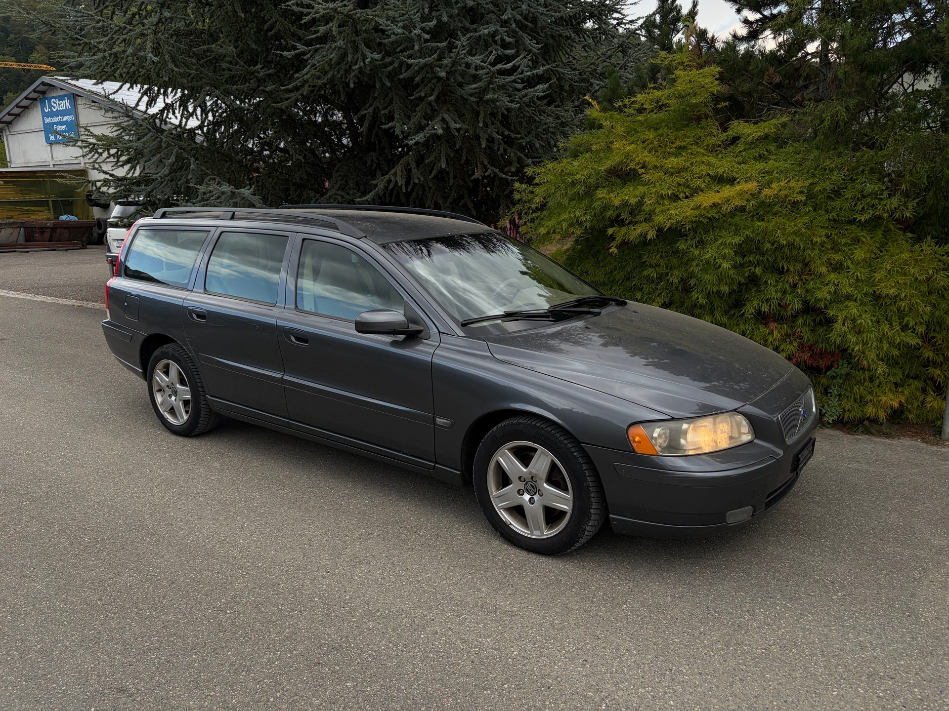 VOLVO V70 2.4D (D5) Summum-image-2