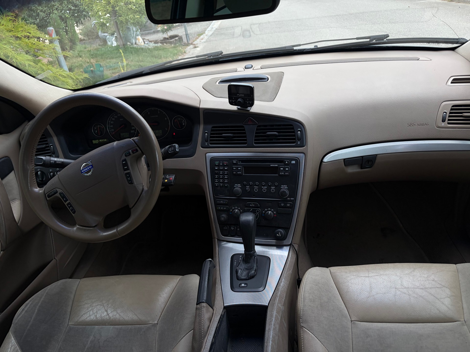 VOLVO V70 2.4D (D5) Summum-image-6