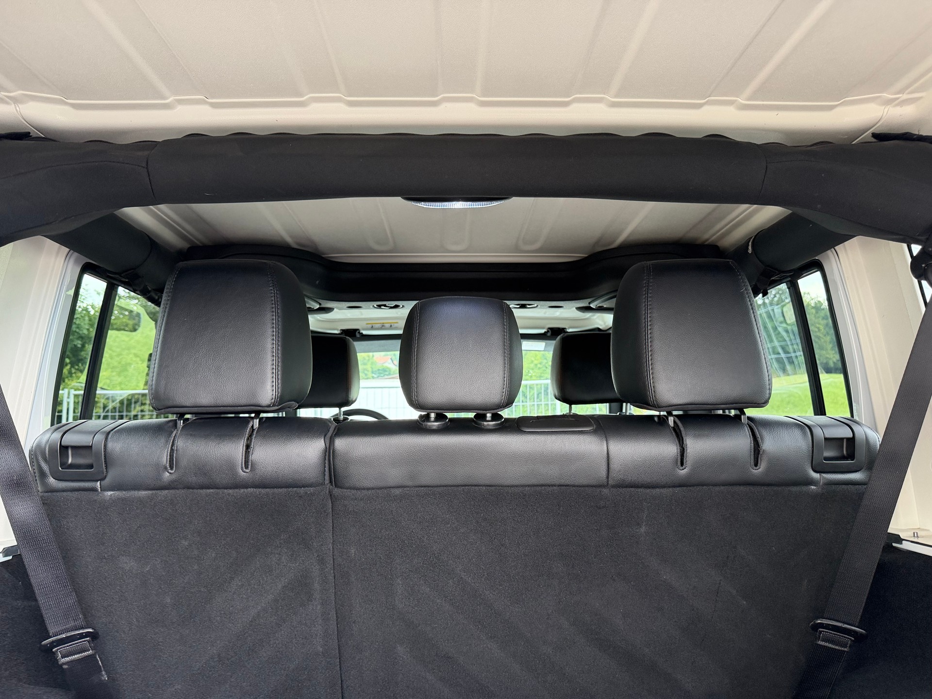 JEEP Wrangler 2.8CRD Unlimited 75th Anniversary Automat-image-12
