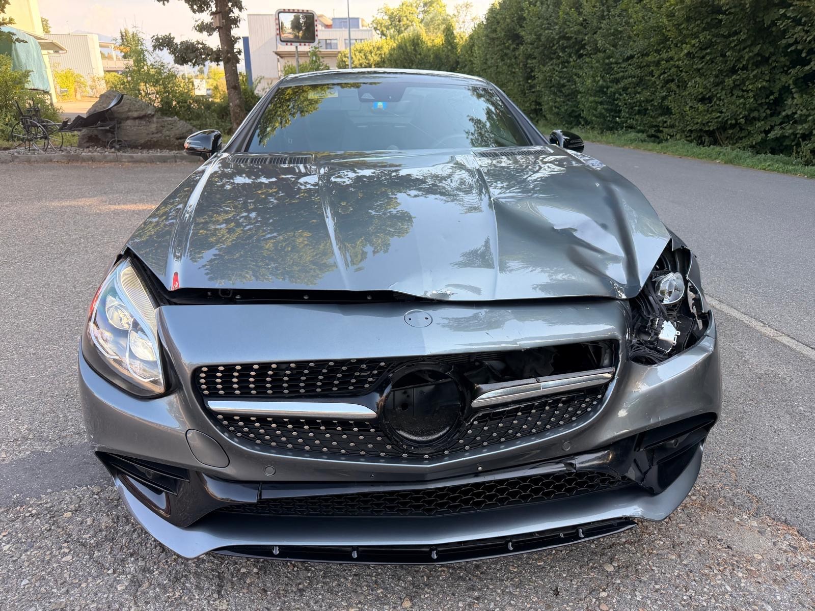 MERCEDES-BENZ SLC 200 9G-Tronic-image-7