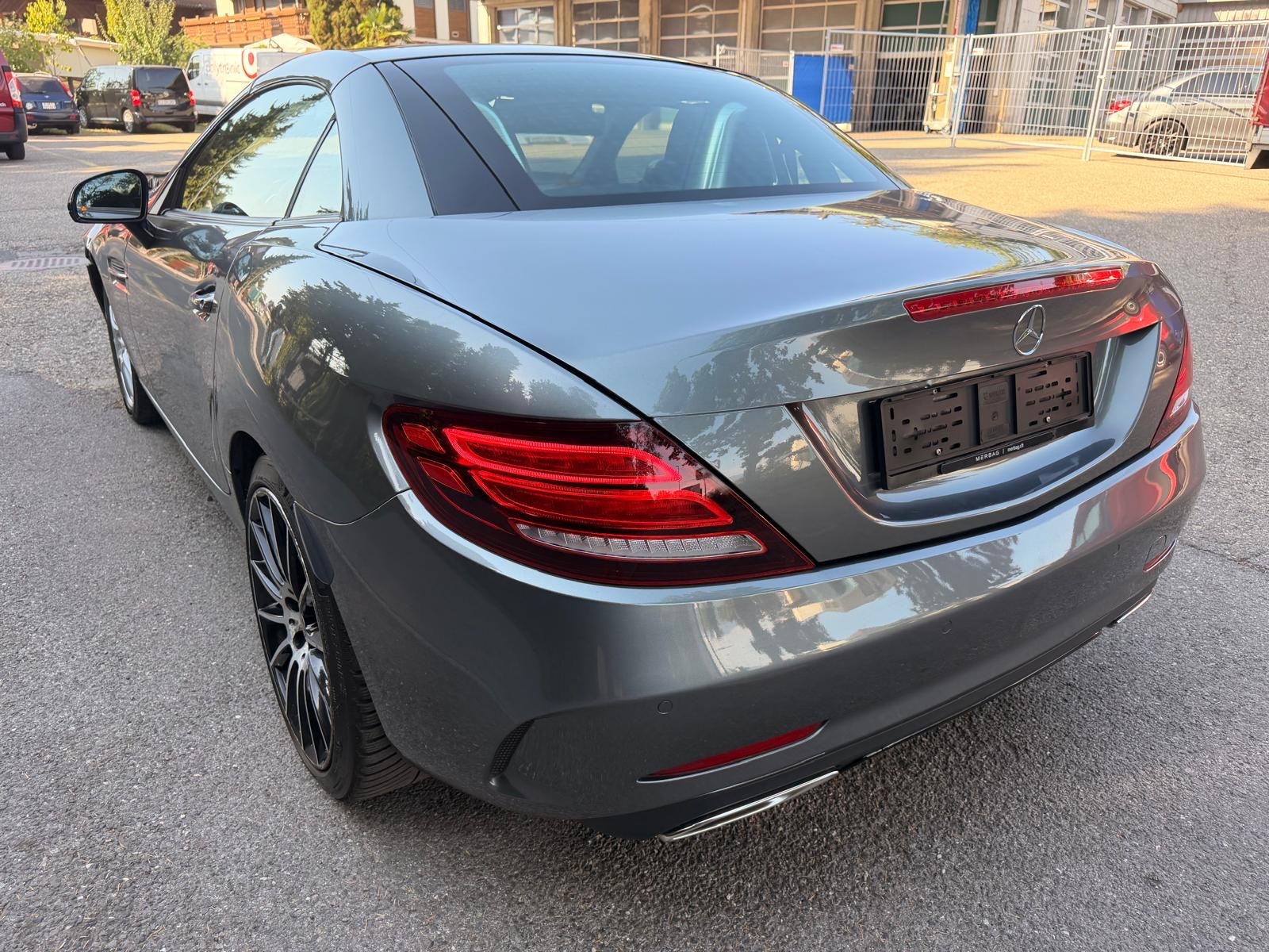 MERCEDES-BENZ SLC 200 9G-Tronic-image-4