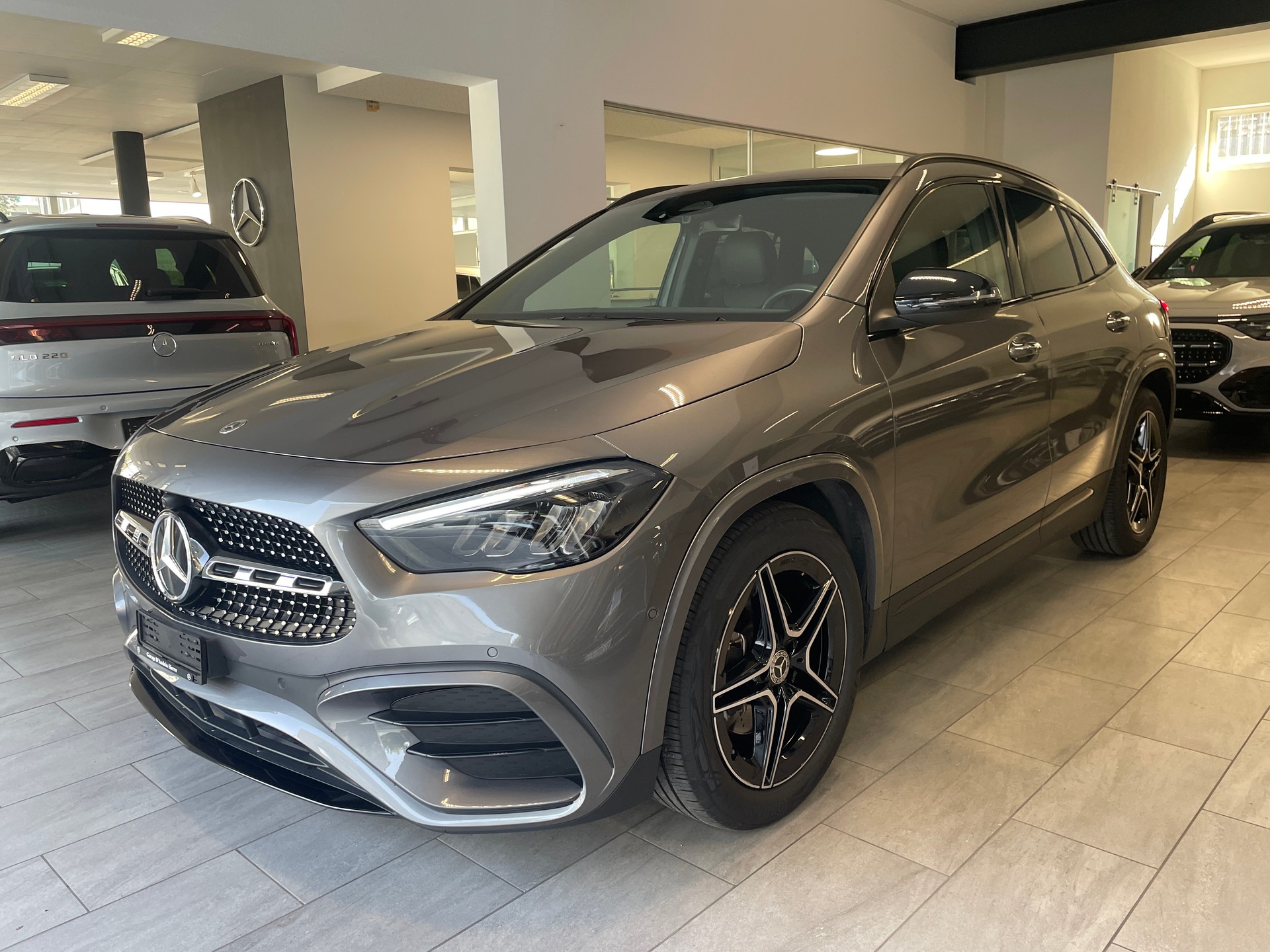 MERCEDES-BENZ GLA 220 4Matic 8G-DCT AMG Line-image-0