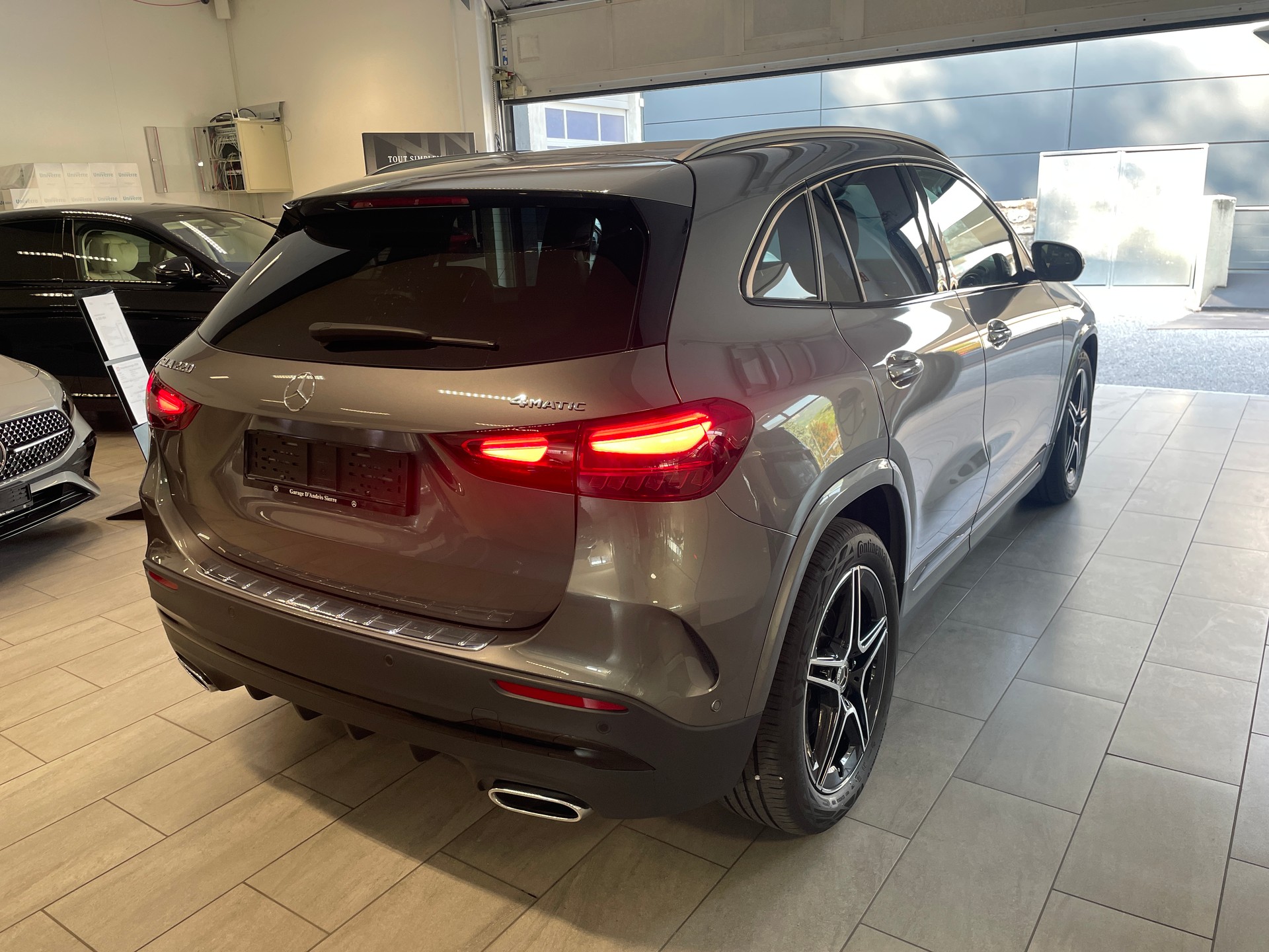 MERCEDES-BENZ GLA 220 4Matic 8G-DCT AMG Line-image-5