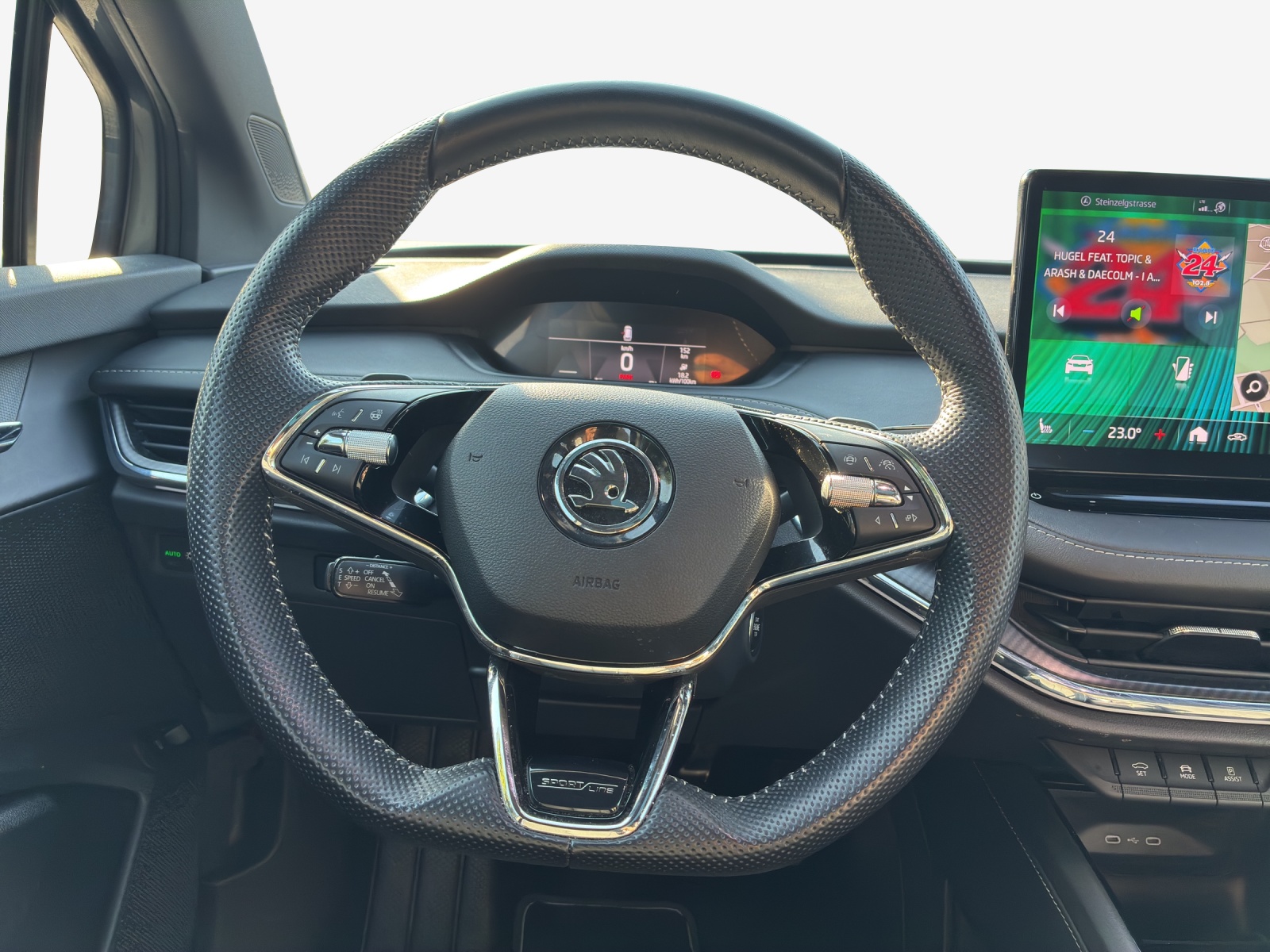 SKODA Enyaq iV 80x SportLine-image-10