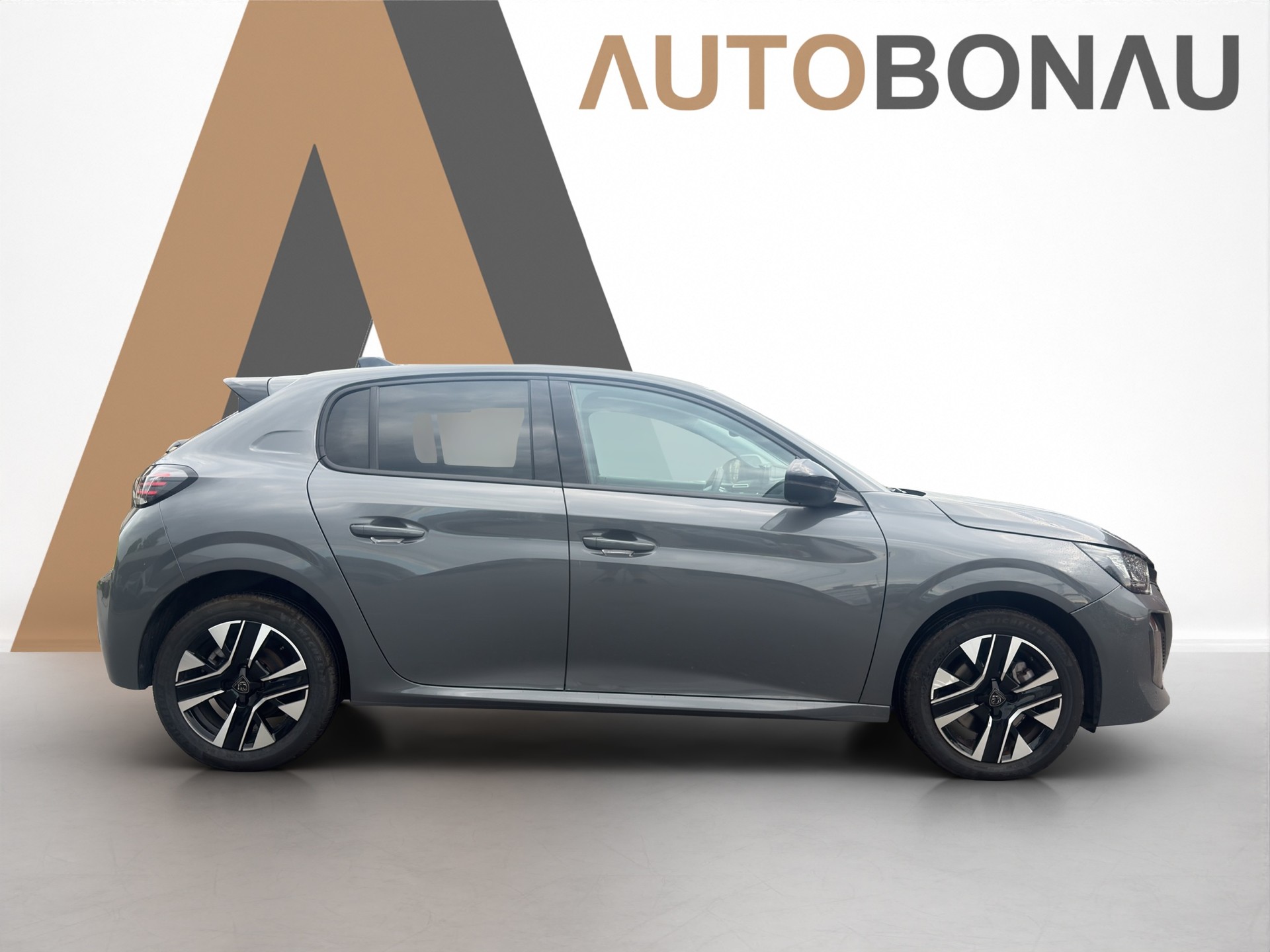 PEUGEOT 208 1.2 Hybrid Allure-image-53