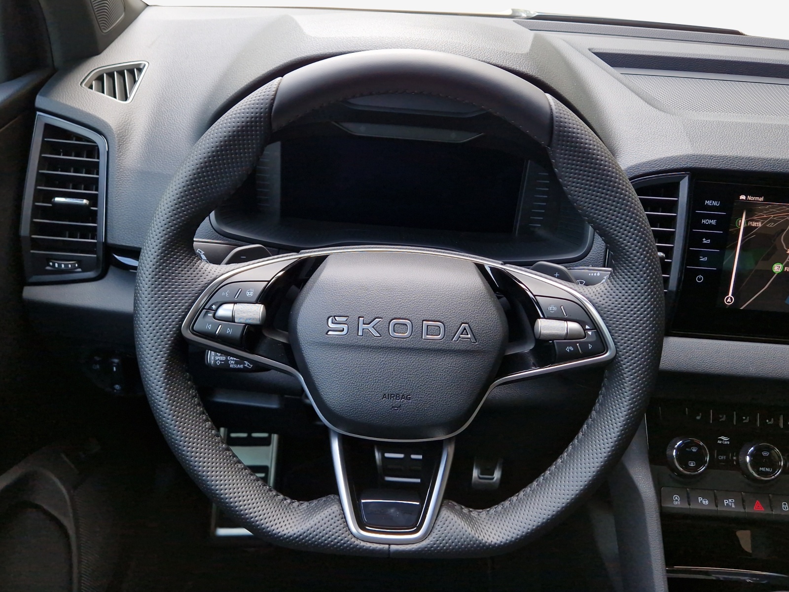 SKODA Karoq 2.0 TDI CR Sport Line 4x4 DSG-image-9