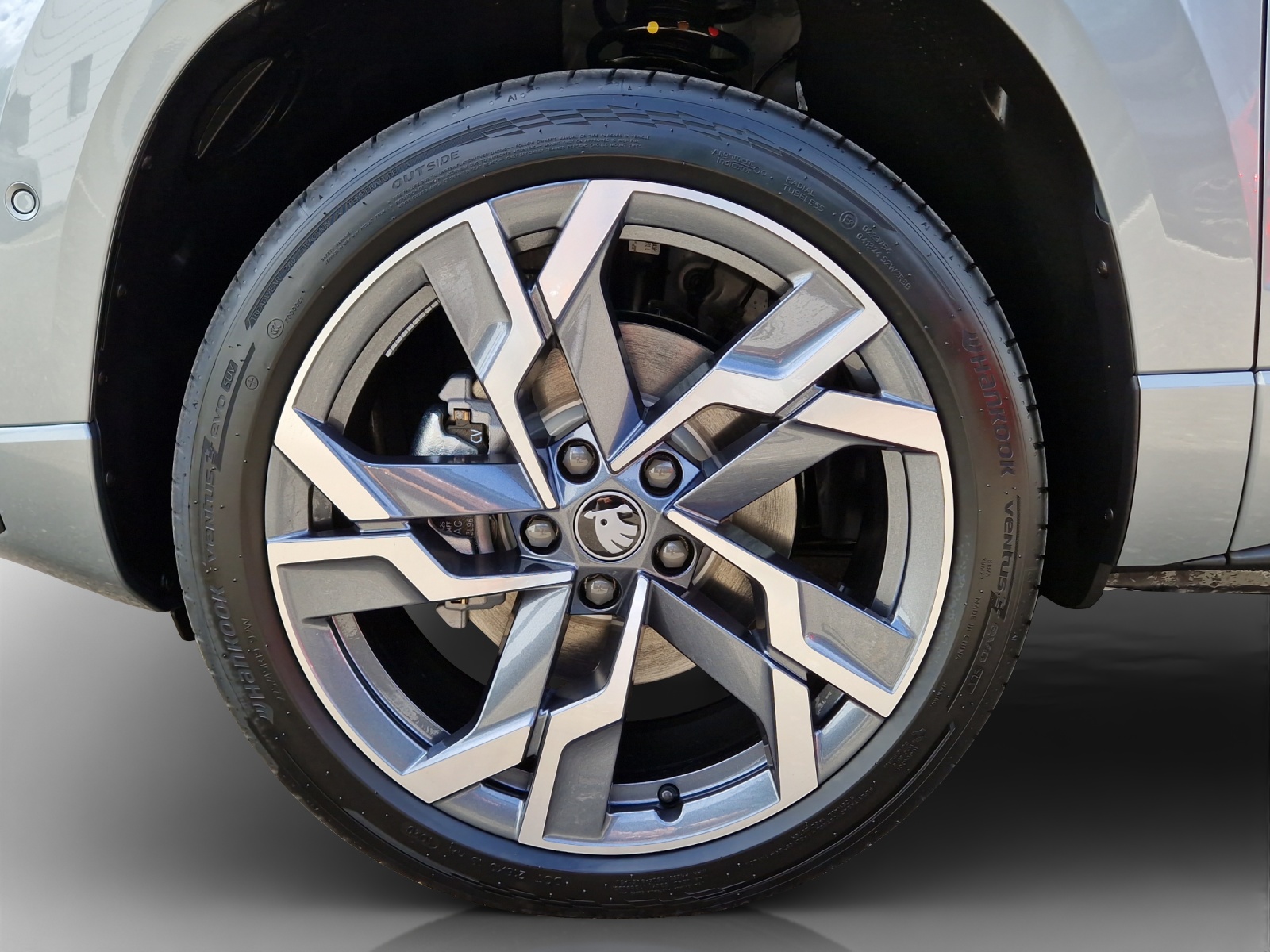 SKODA Karoq 2.0 TDI CR Sport Line 4x4 DSG-image-13
