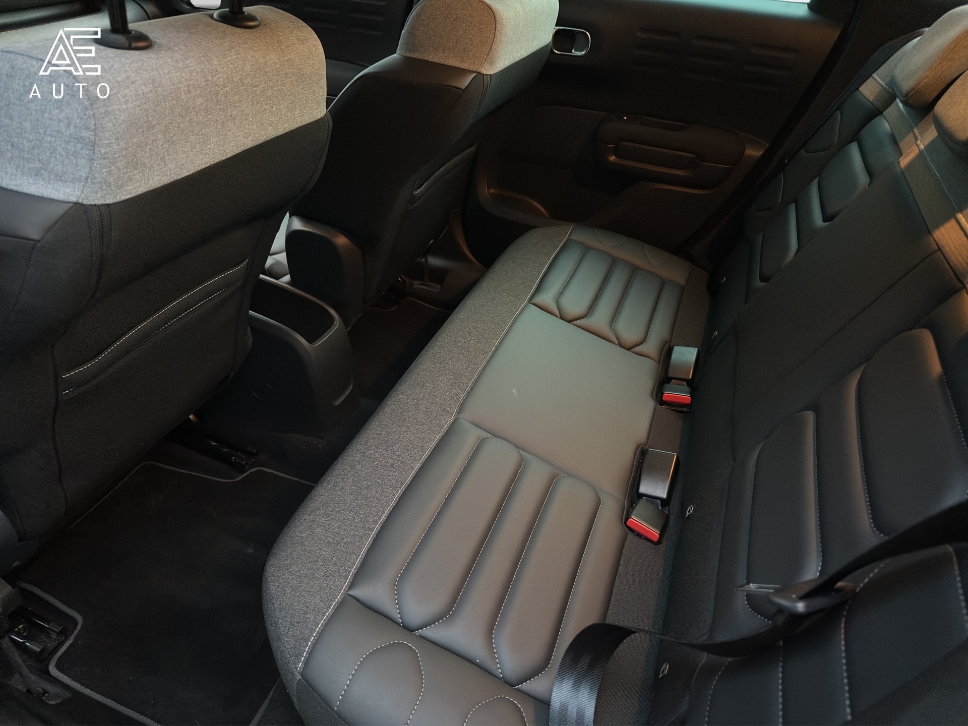 CITROEN C3 Aircross 1.2i PureTech Swiss Edition-image-9