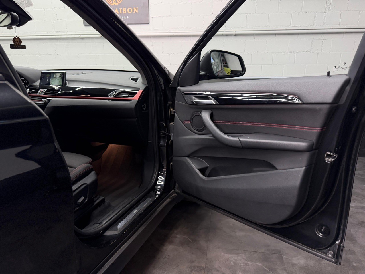 BMW X1 xDrive 18d Sport Line | ACC | Head-Up Display | Rückfahrkamera | CH-Auto-image-21
