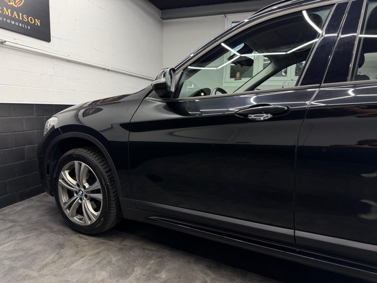 BMW X1 xDrive 18d Sport Line | ACC | Head-Up Display | Rückfahrkamera | CH-Auto-image-9