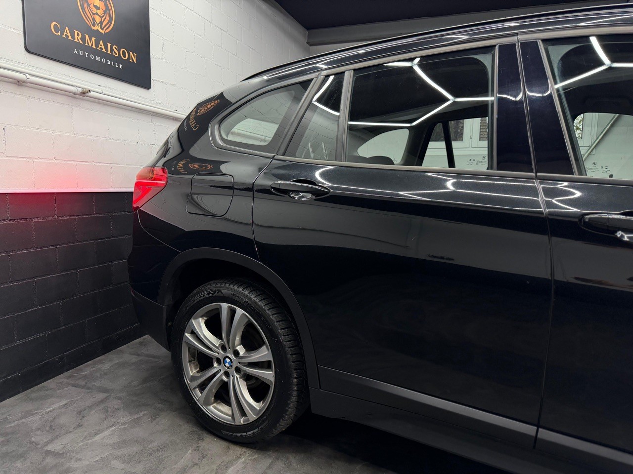 BMW X1 xDrive 18d Sport Line | ACC | Head-Up Display | Rückfahrkamera | CH-Auto-image-4