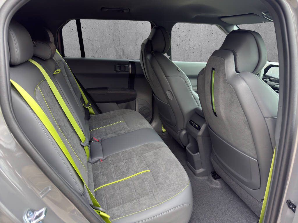 KIA EV3 81 kWh GT 4x4-image-11