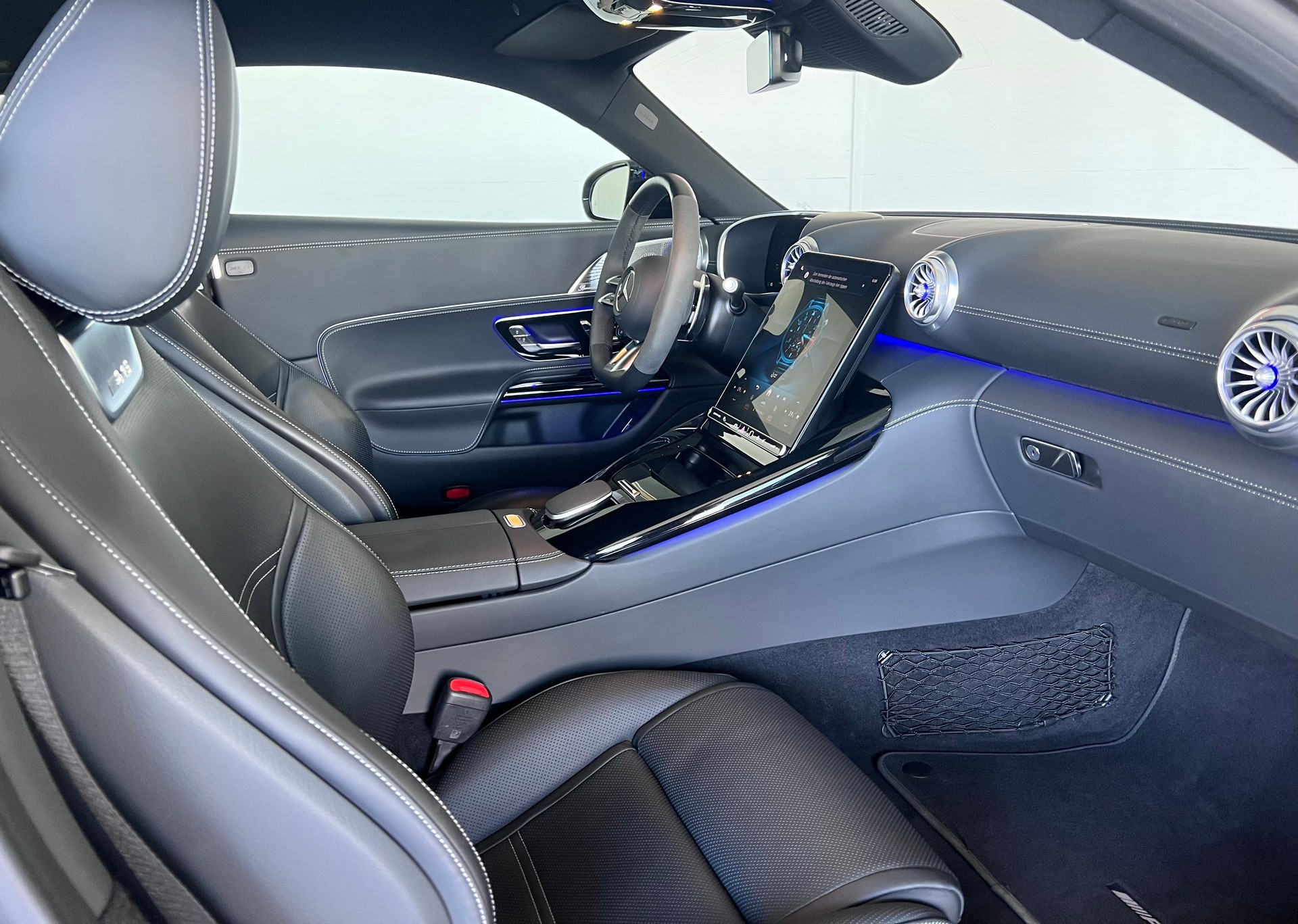 MERCEDES-BENZ AMG GT 63 4Matic+ Executive Edition-image-14