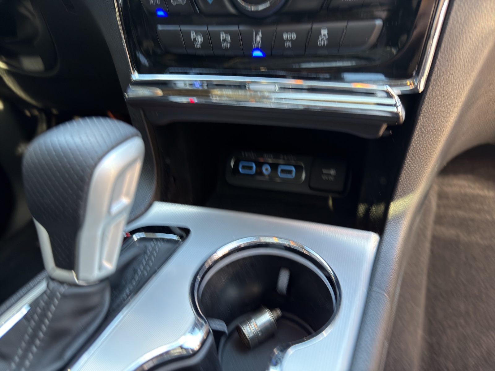 JEEP Grand Cherokee 6.4 V8 HEMI SRT8 Automatic-image-21