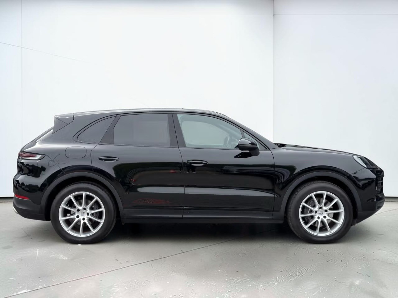 PORSCHE Cayenne Tiptronic-image-1