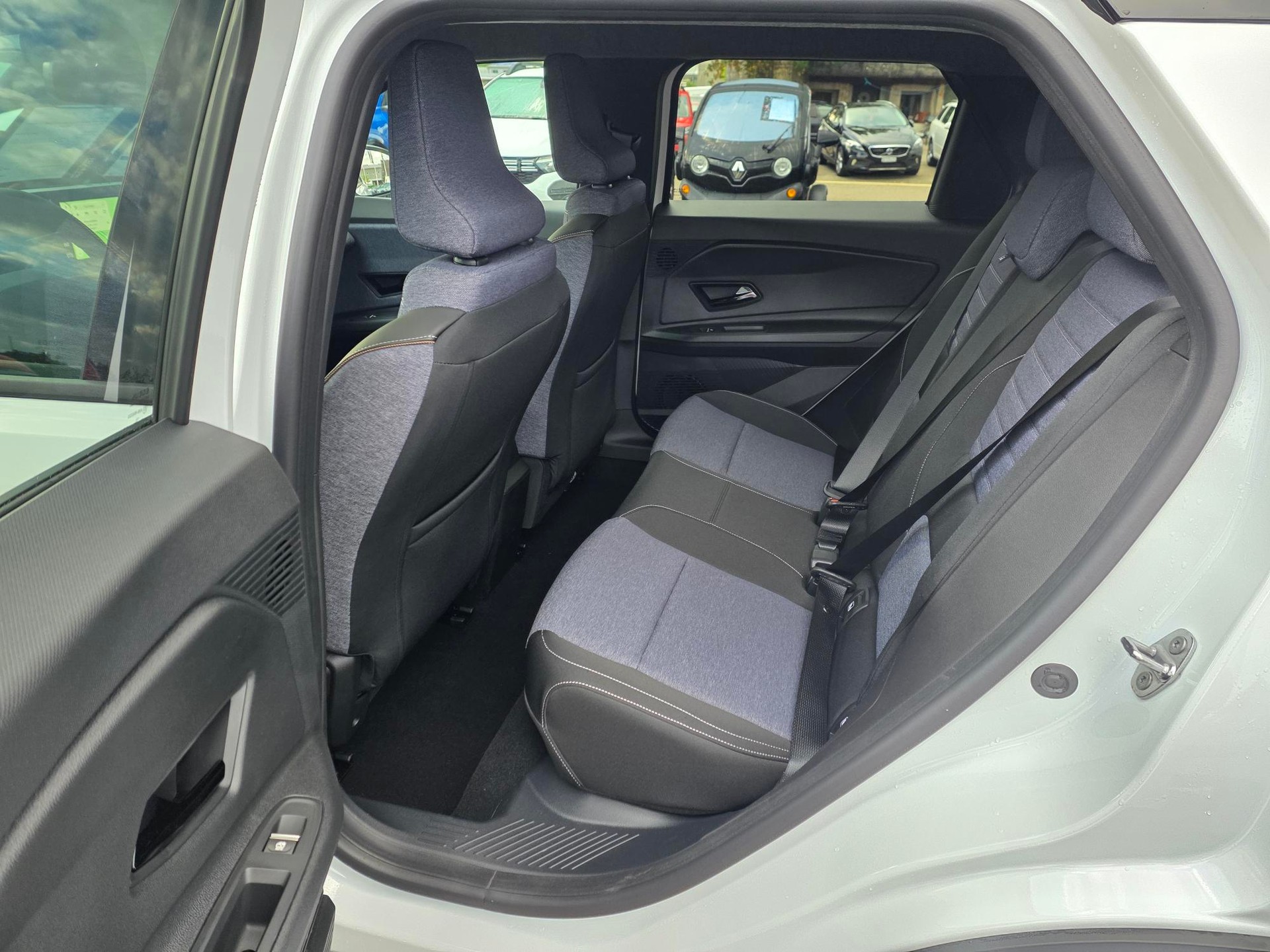 RENAULT R5 E-Tech Comfort Range techno-image-6