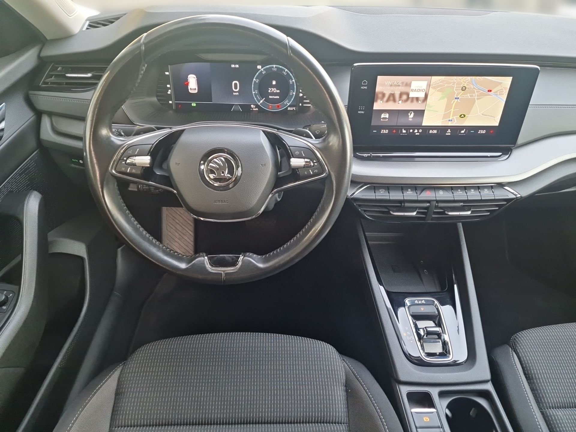 SKODA Octavia Combi 2.0 TDI DSG Ambition 4x4-image-8