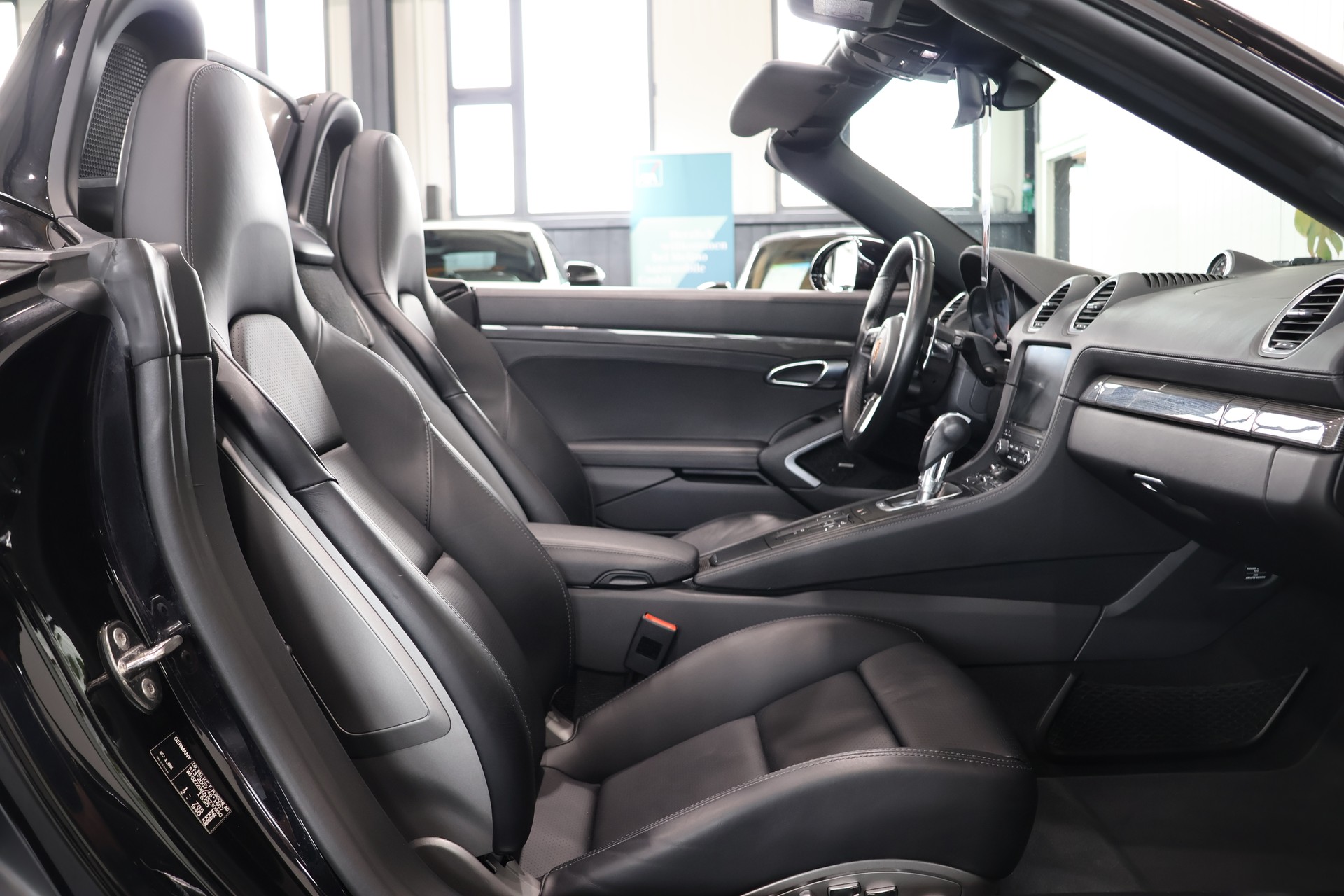 PORSCHE 718 Boxster S 2.5 PDK-image-13