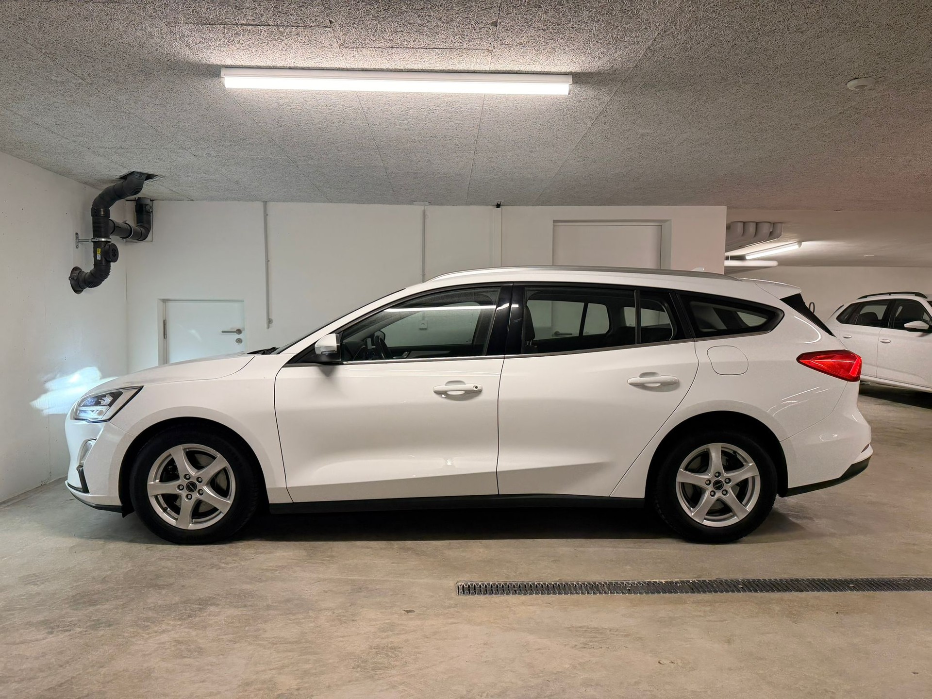 FORD Focus 1.5 SCTi Trend+ Automatic-image-3