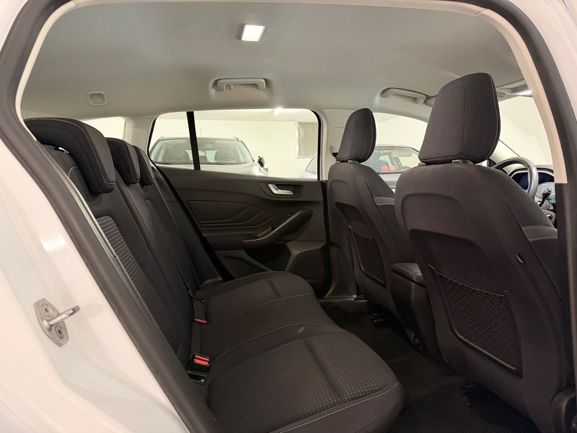 FORD Focus 1.5 SCTi Trend+ Automatic-image-12