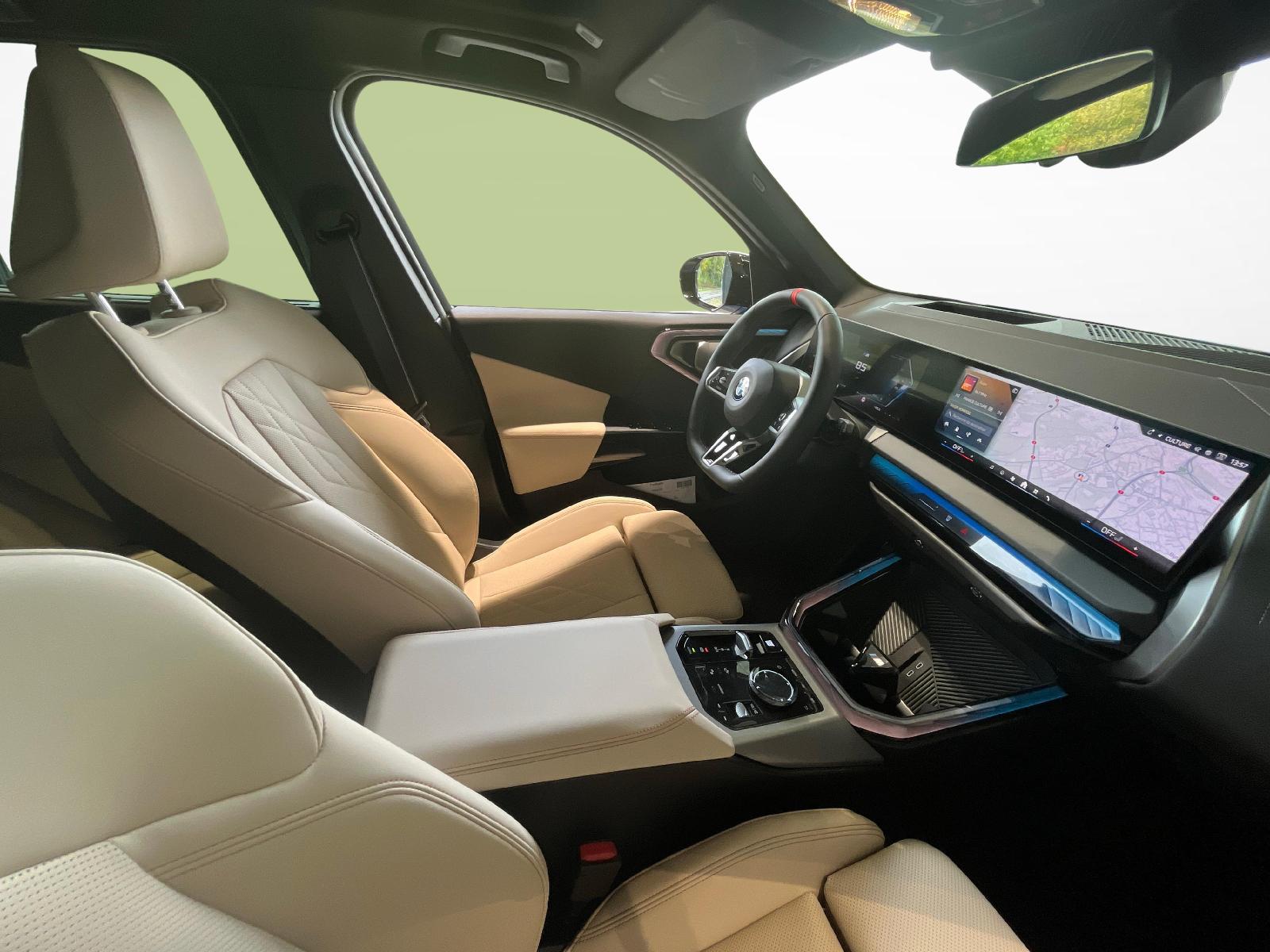 BMW X3 M50i-image-8
