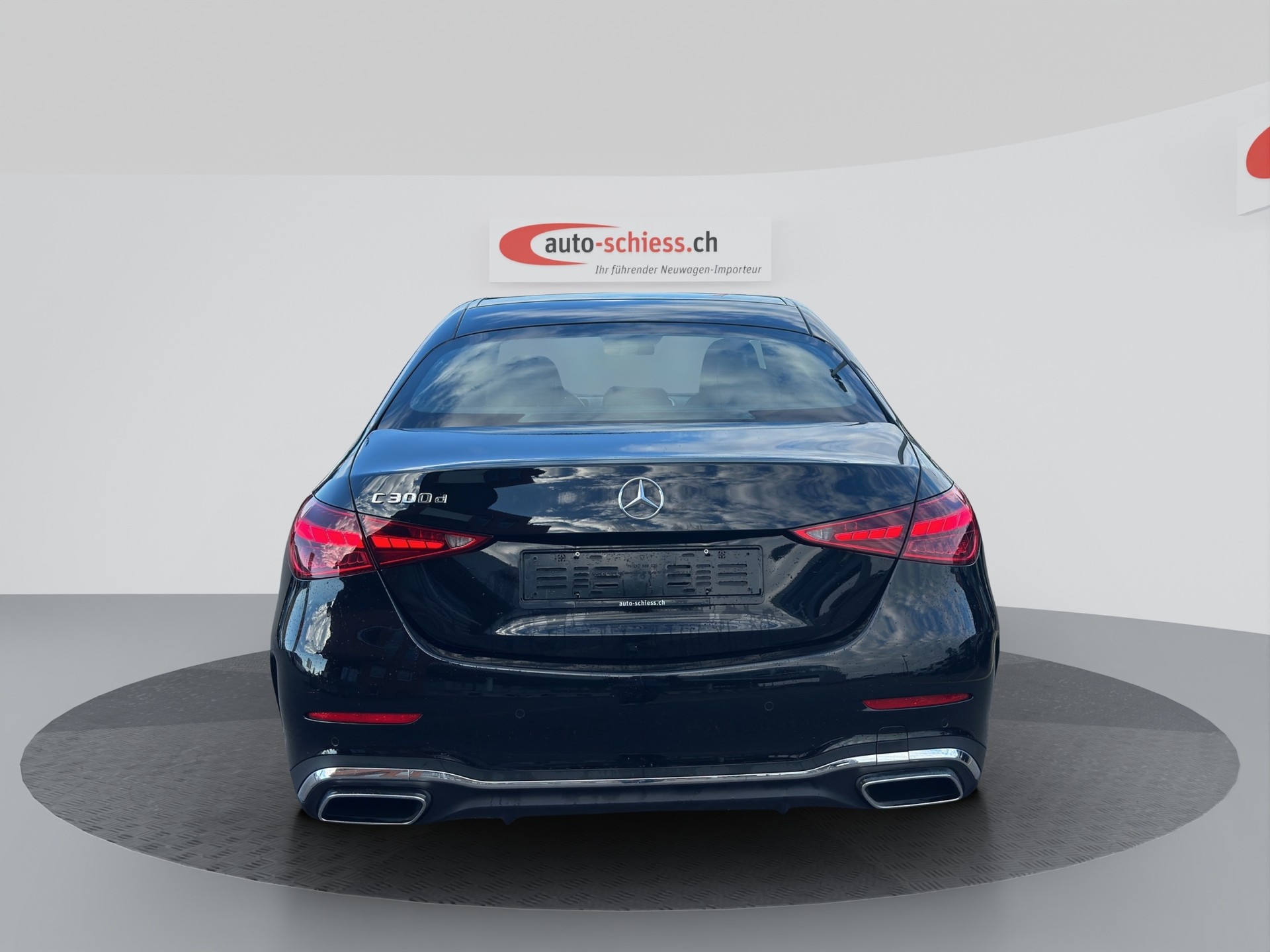 MERCEDES-BENZ C 300 d AMG Line-image-3