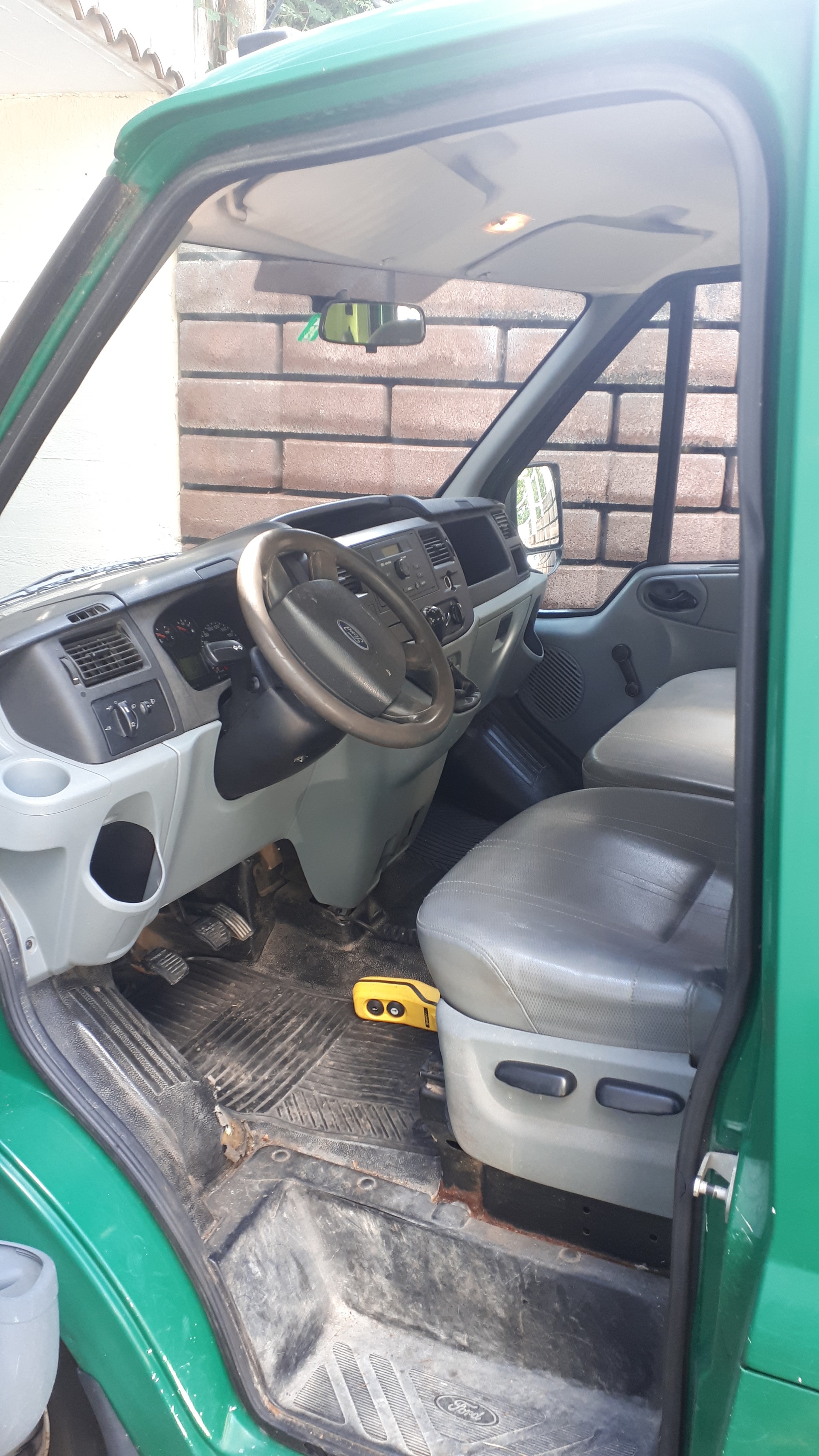 FORD 350 TDCi Doppelkabine mit Kippbrücke-image-4