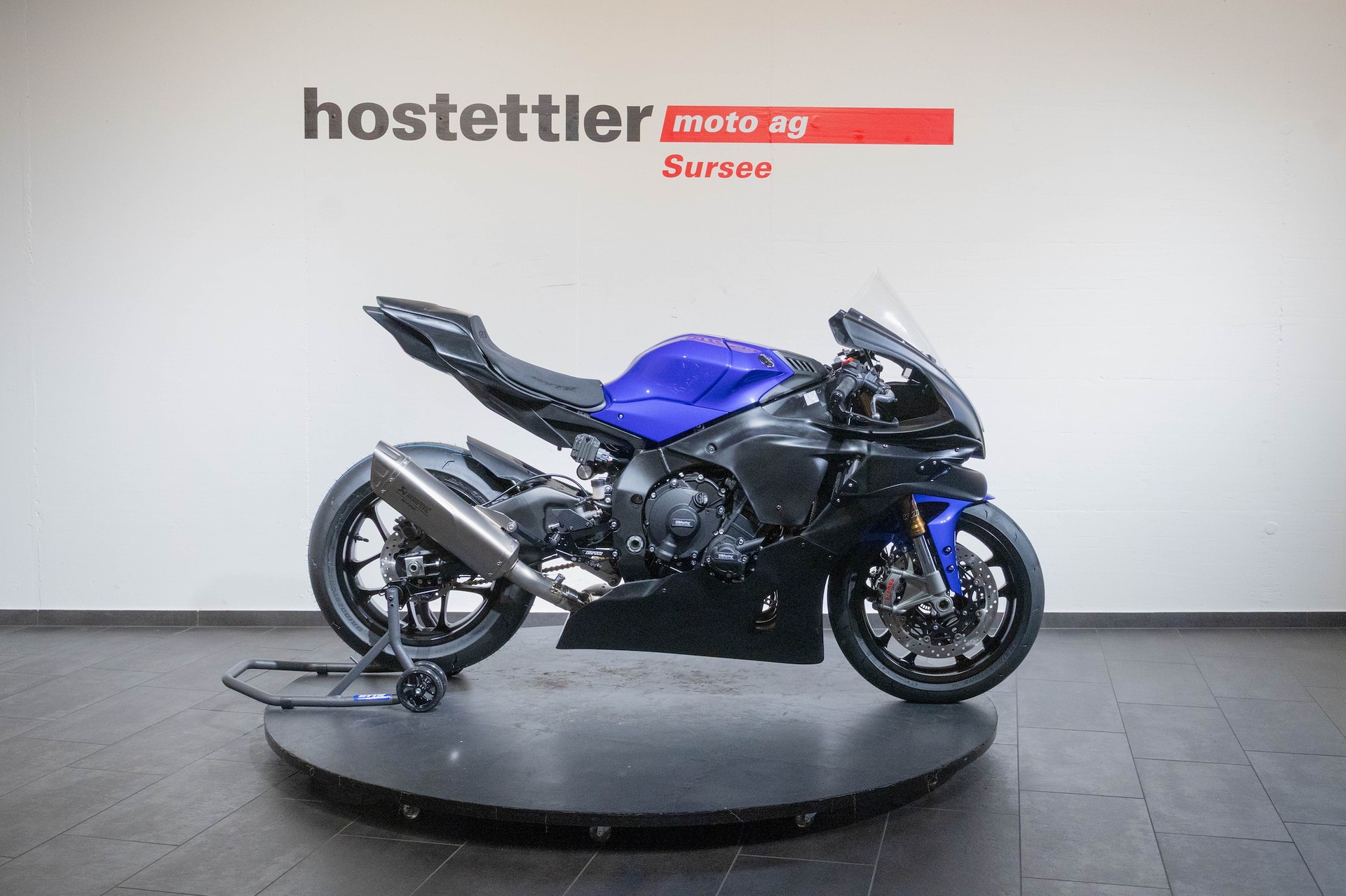 YAMAHA R1 GYTR-showroom-element-1