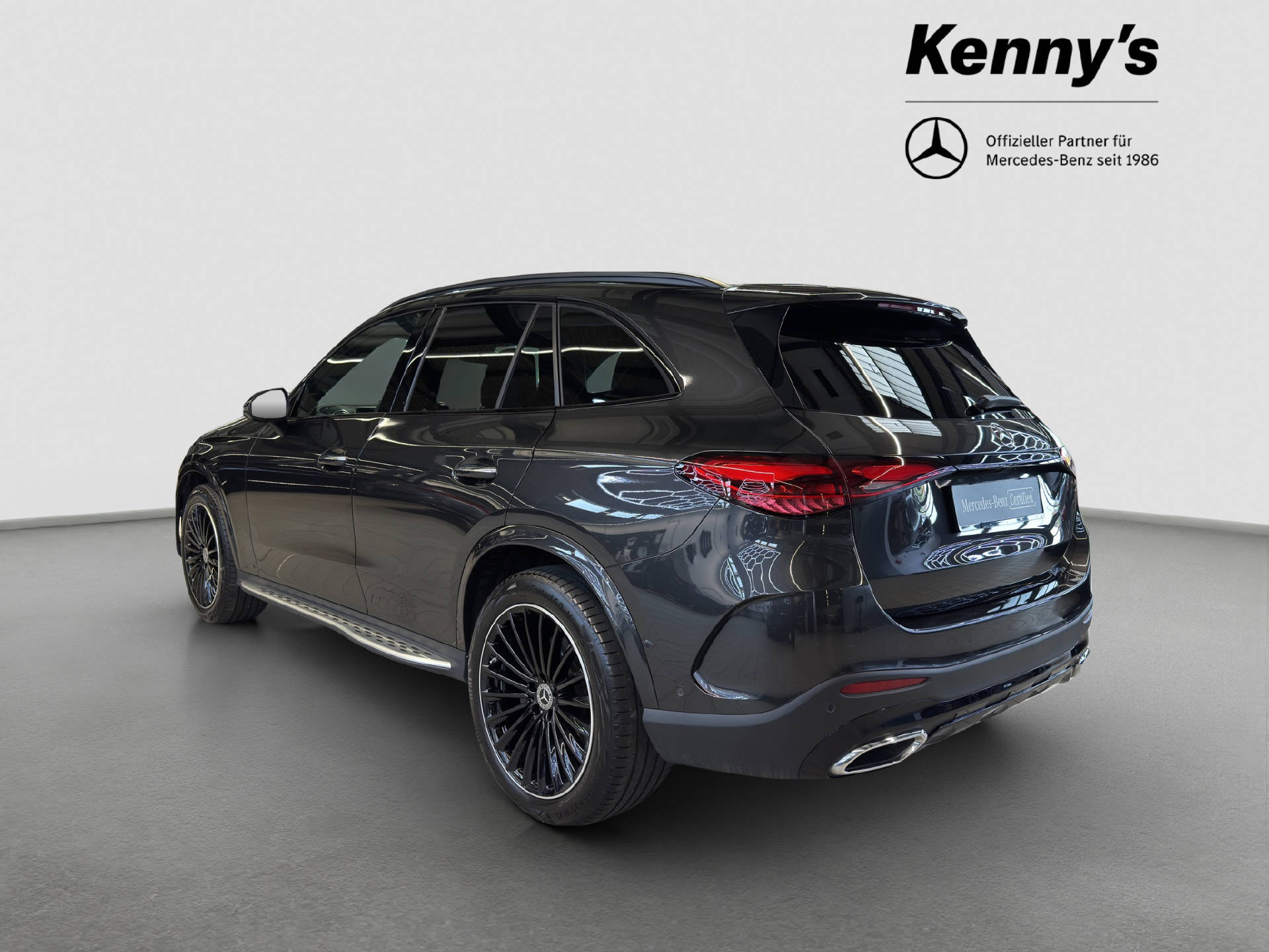 MERCEDES-BENZ GLC 300 AMG Line 4MATIC-image-3