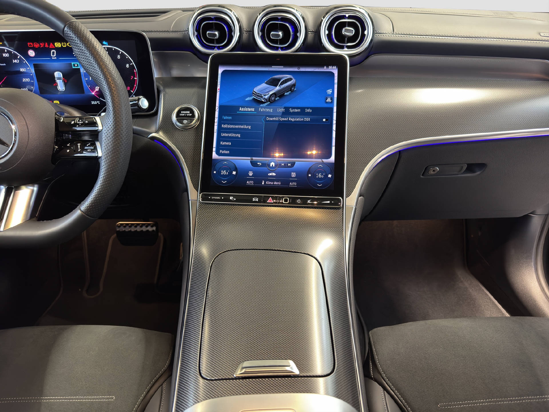 MERCEDES-BENZ GLC 300 AMG Line 4MATIC-image-9