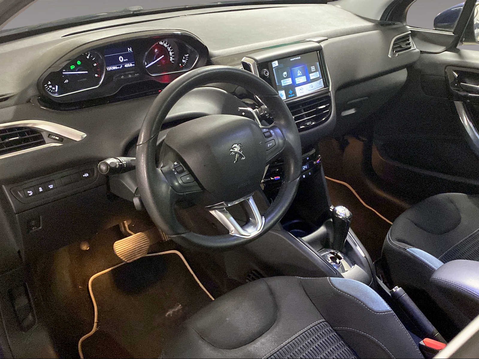 PEUGEOT 208 1.6 e-HDI Allure EGS-image-7