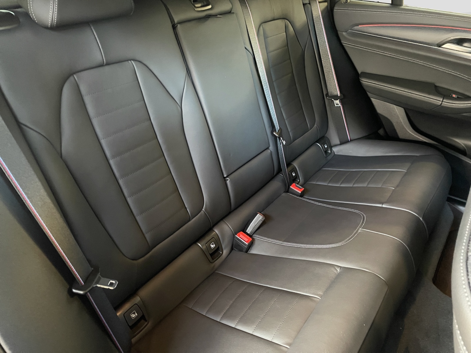 BMW X4 M40d-image-14